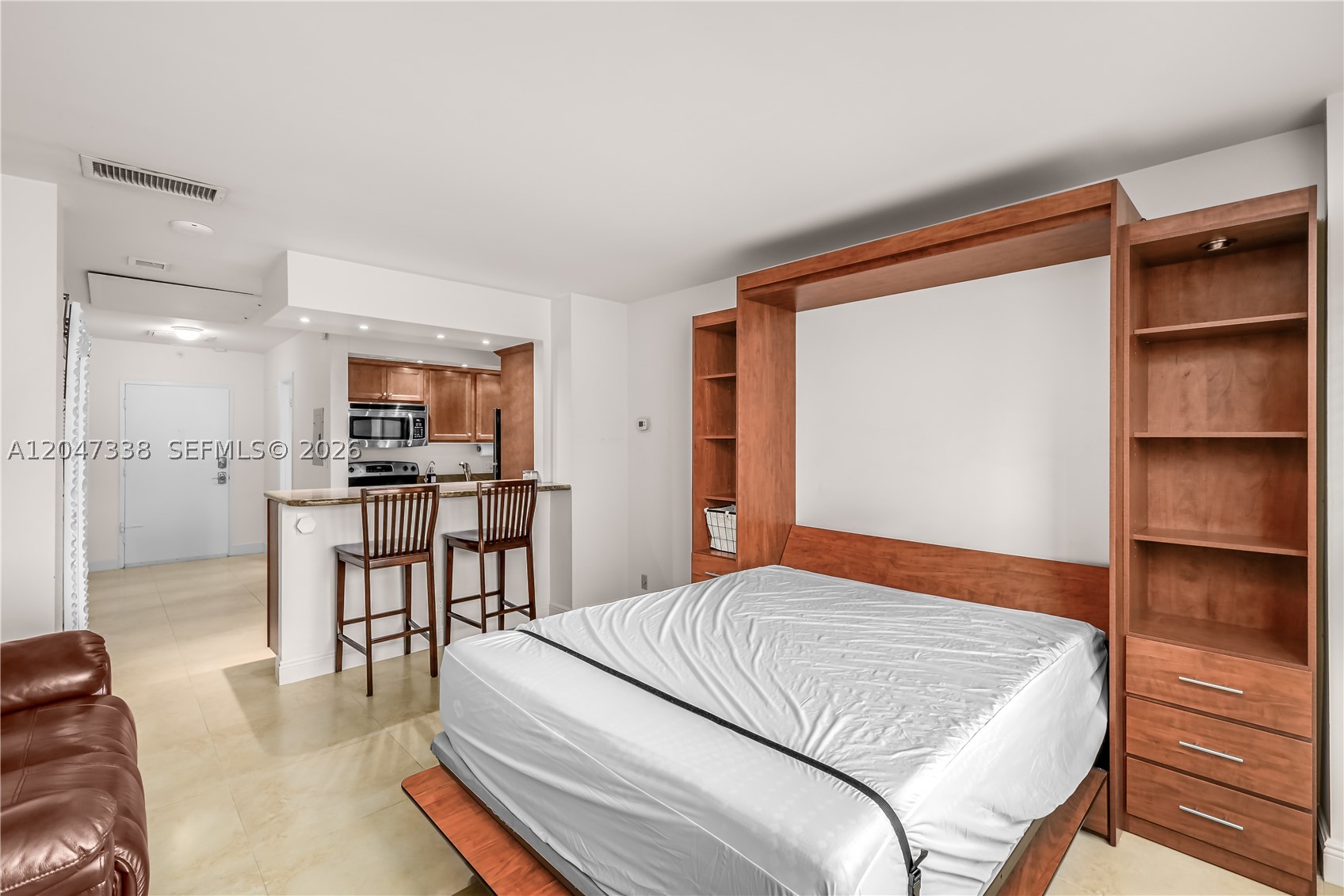 PARLIAMENT HOUSE CONDO - Residential