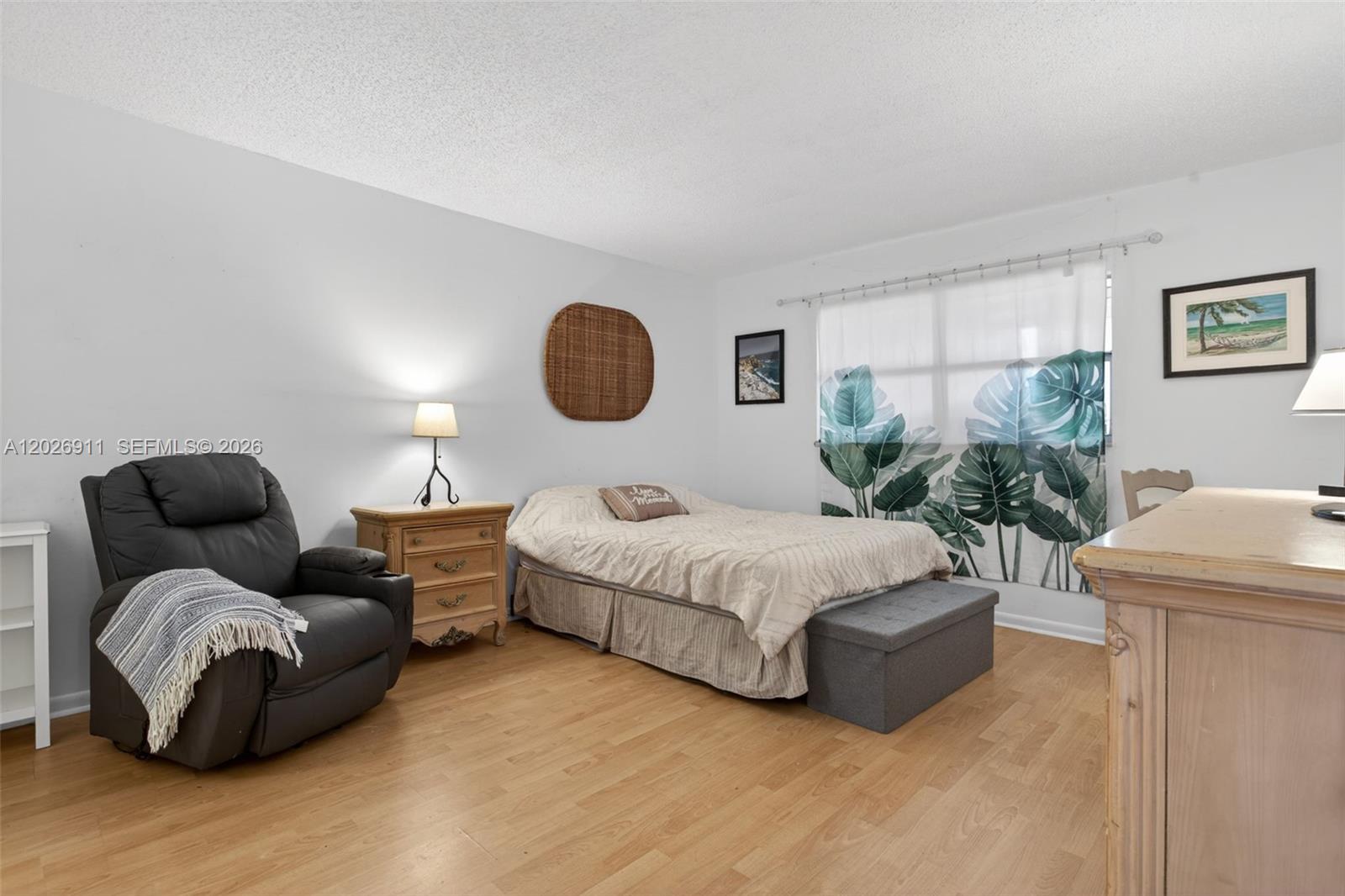 Oriole Golf & Tennis Club - Residential Lease
