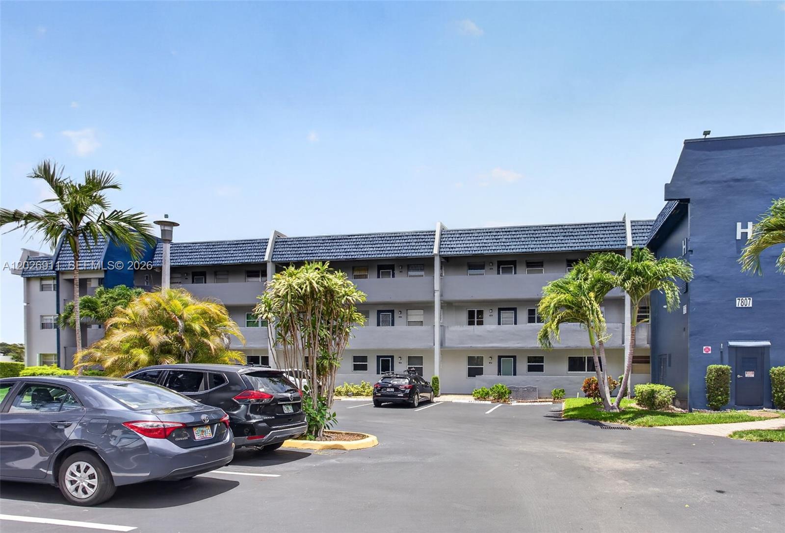 Oriole Golf & Tennis Club - Residential Lease
