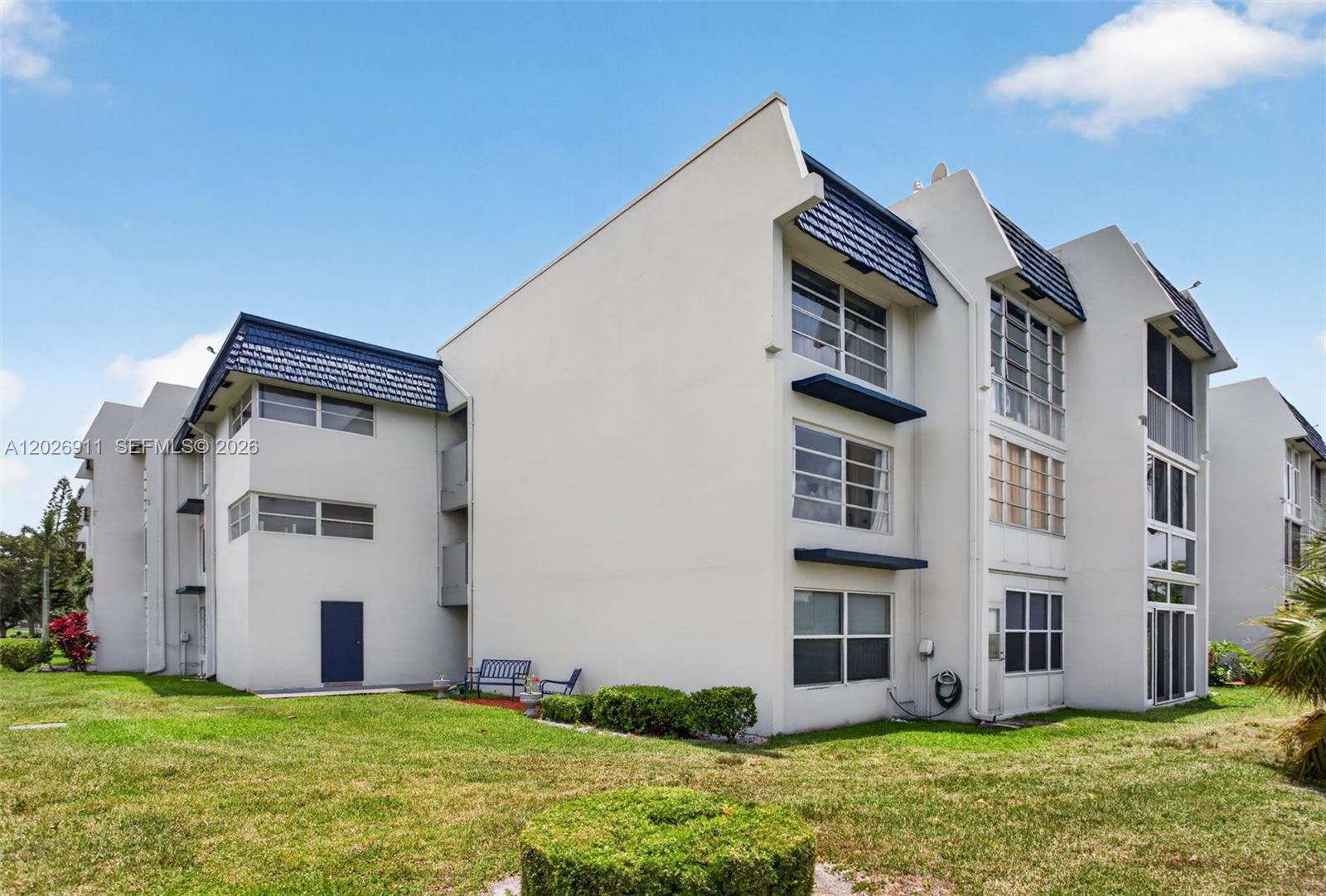 Oriole Golf & Tennis Club - Residential Lease