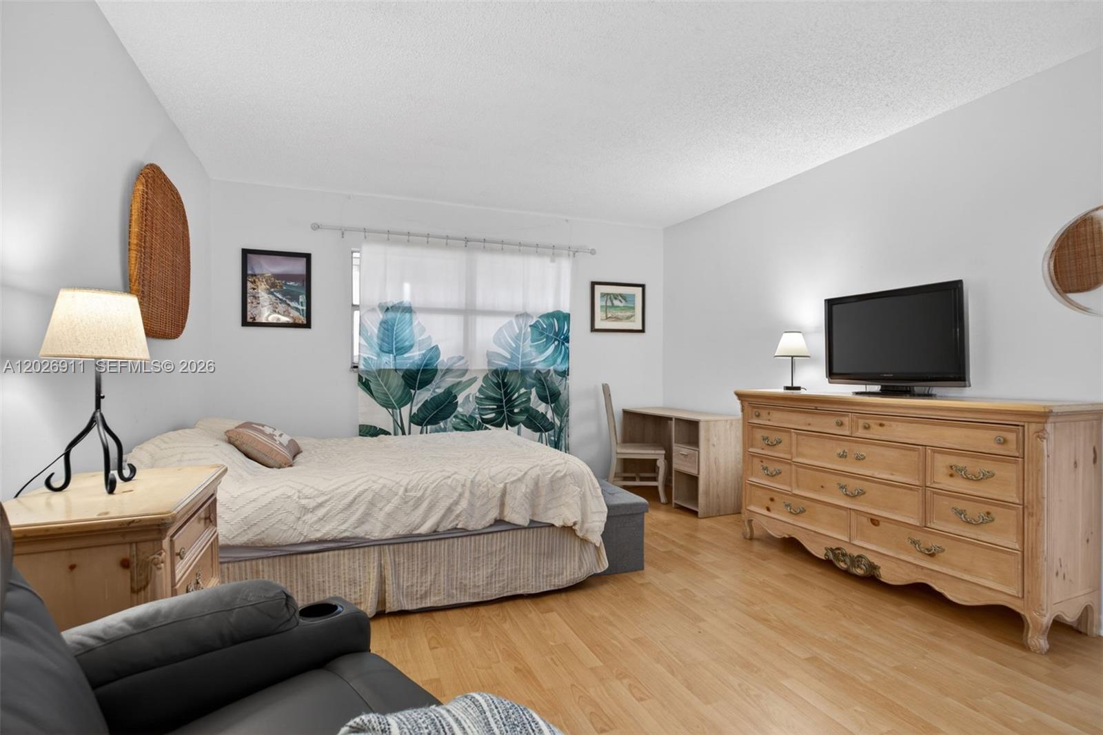 Oriole Golf & Tennis Club - Residential Lease