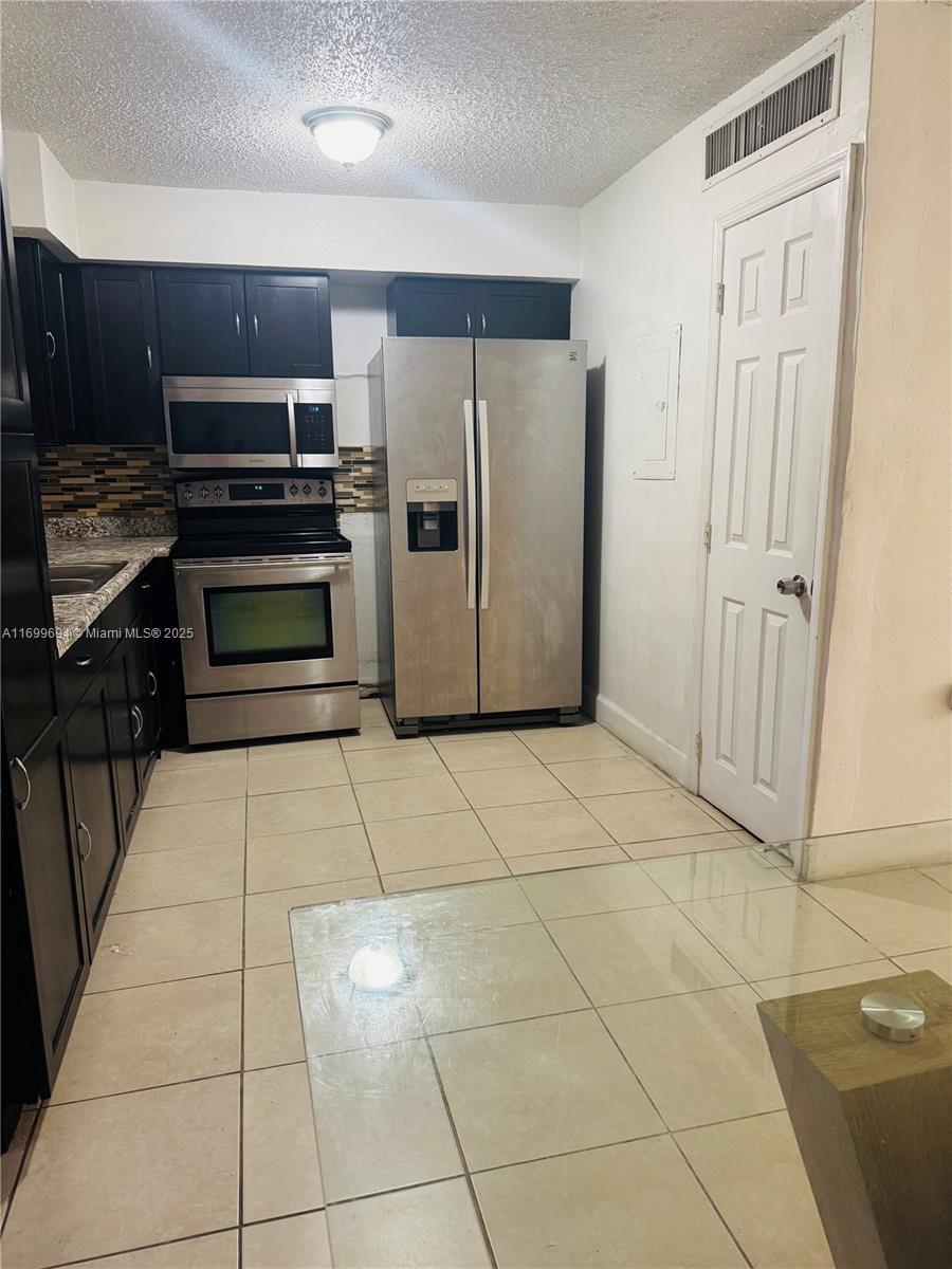LEE PARK CONDO - Residential Lease