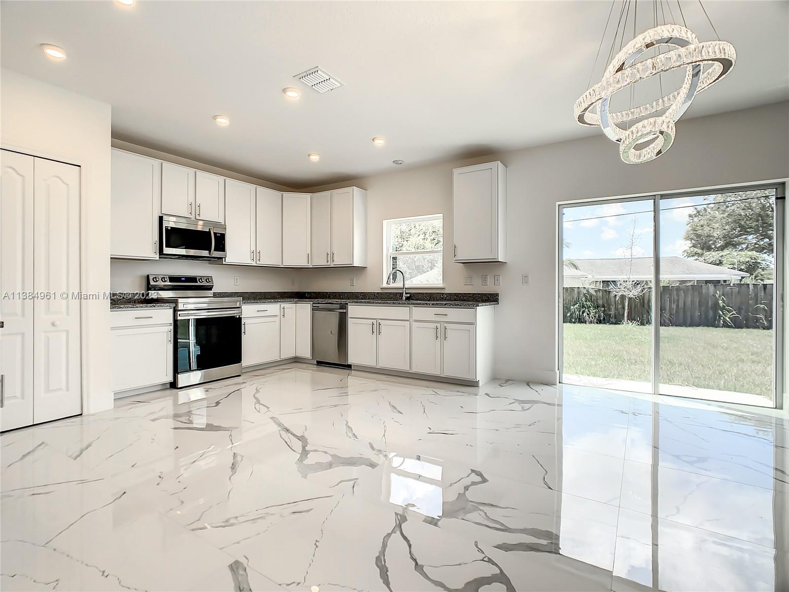 PORT ST LUCIE SECTION 30 - Residential