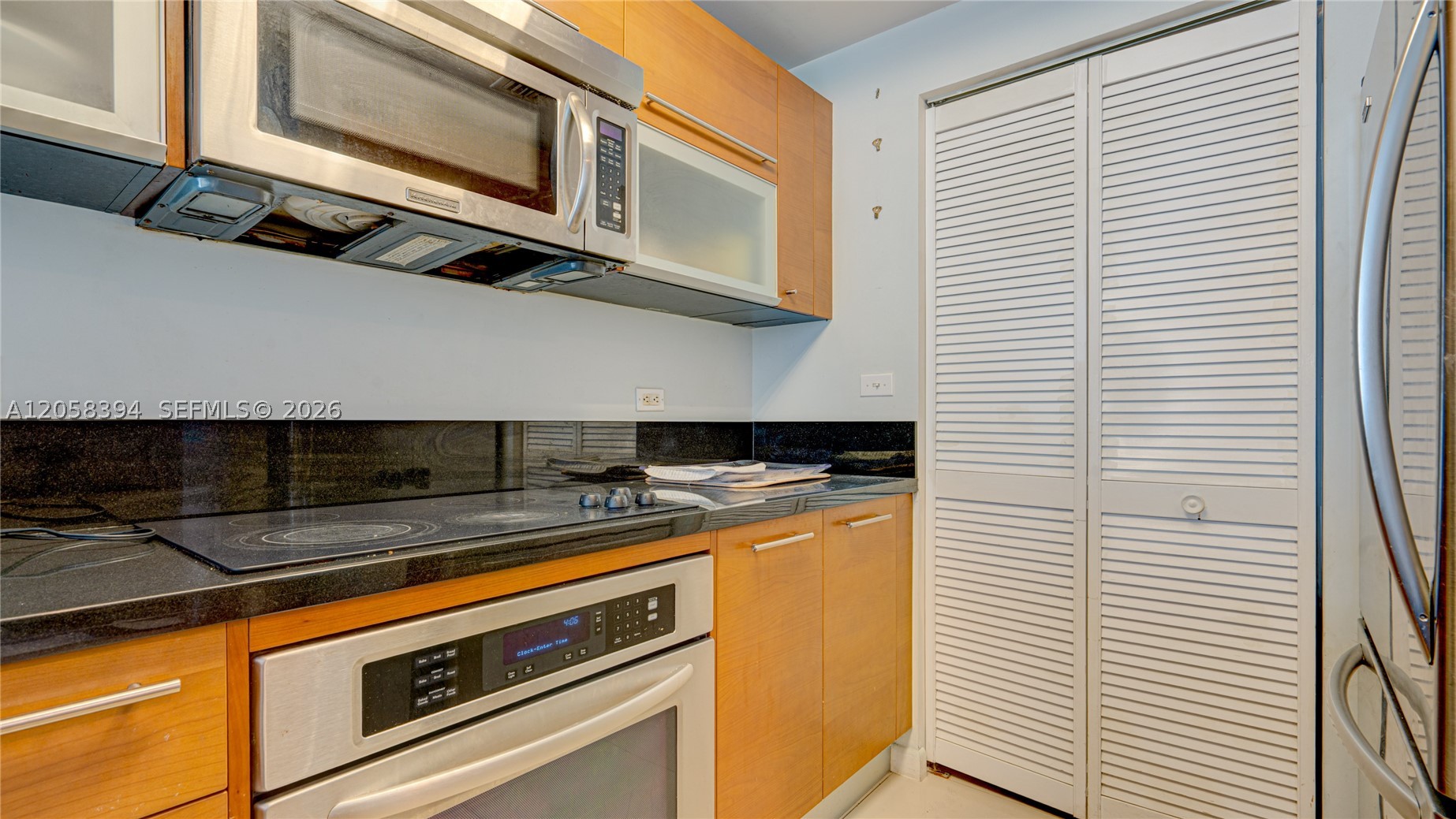 VIZCAYNE NORTH CONDO - Residential