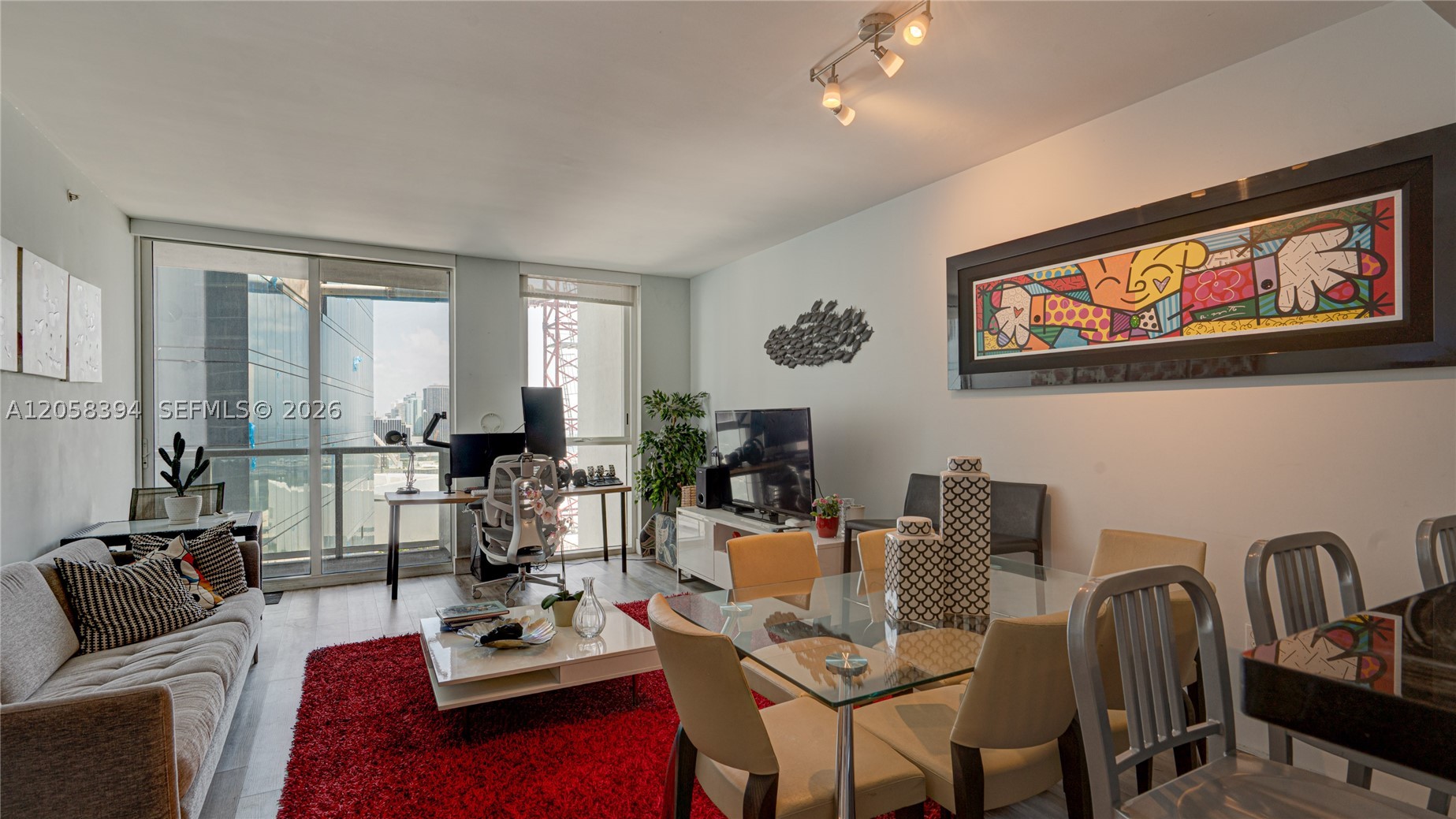 VIZCAYNE NORTH CONDO - Residential