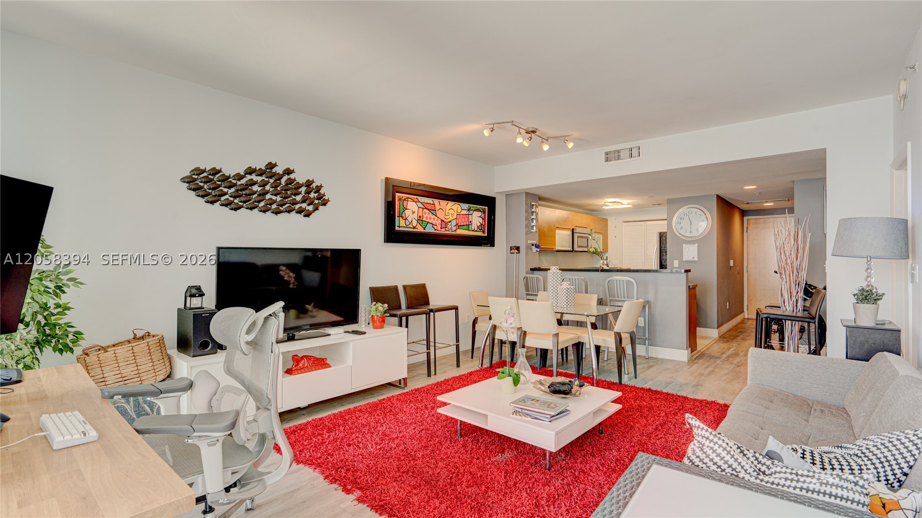 VIZCAYNE NORTH CONDO - Residential