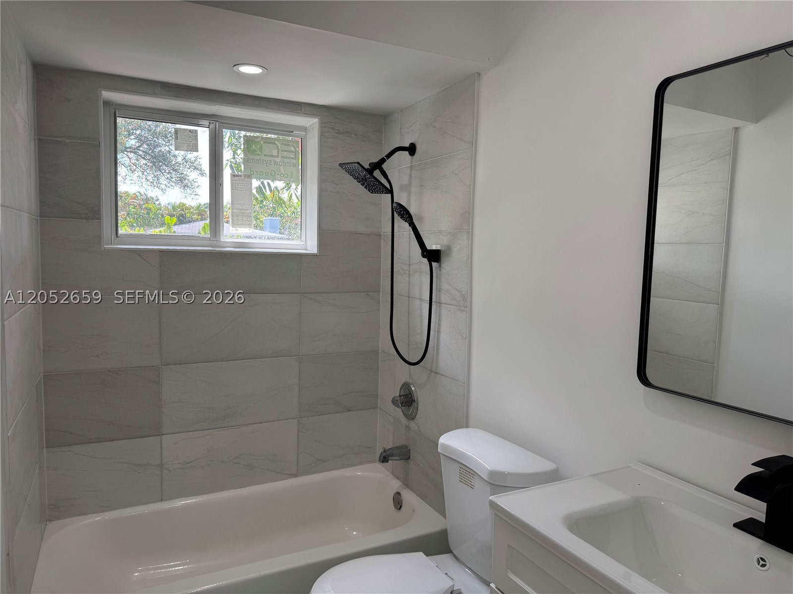 WOODLAWN - Residential Lease