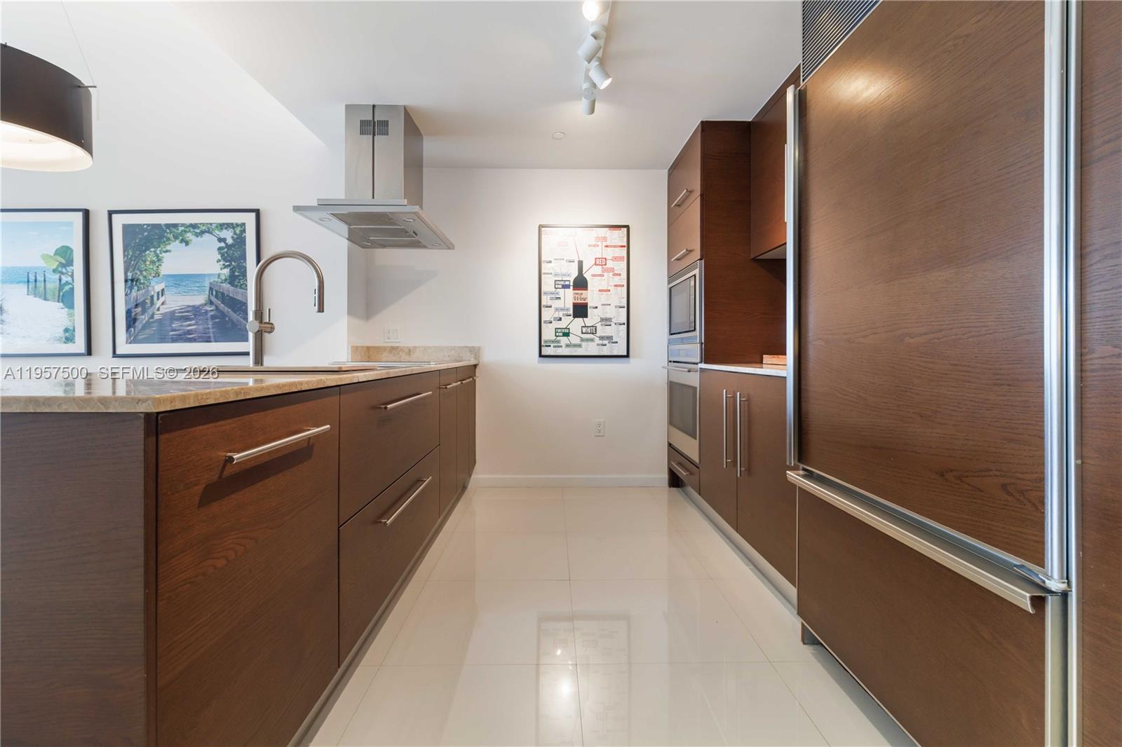 ICON BRICKELL NO TWO - Residential