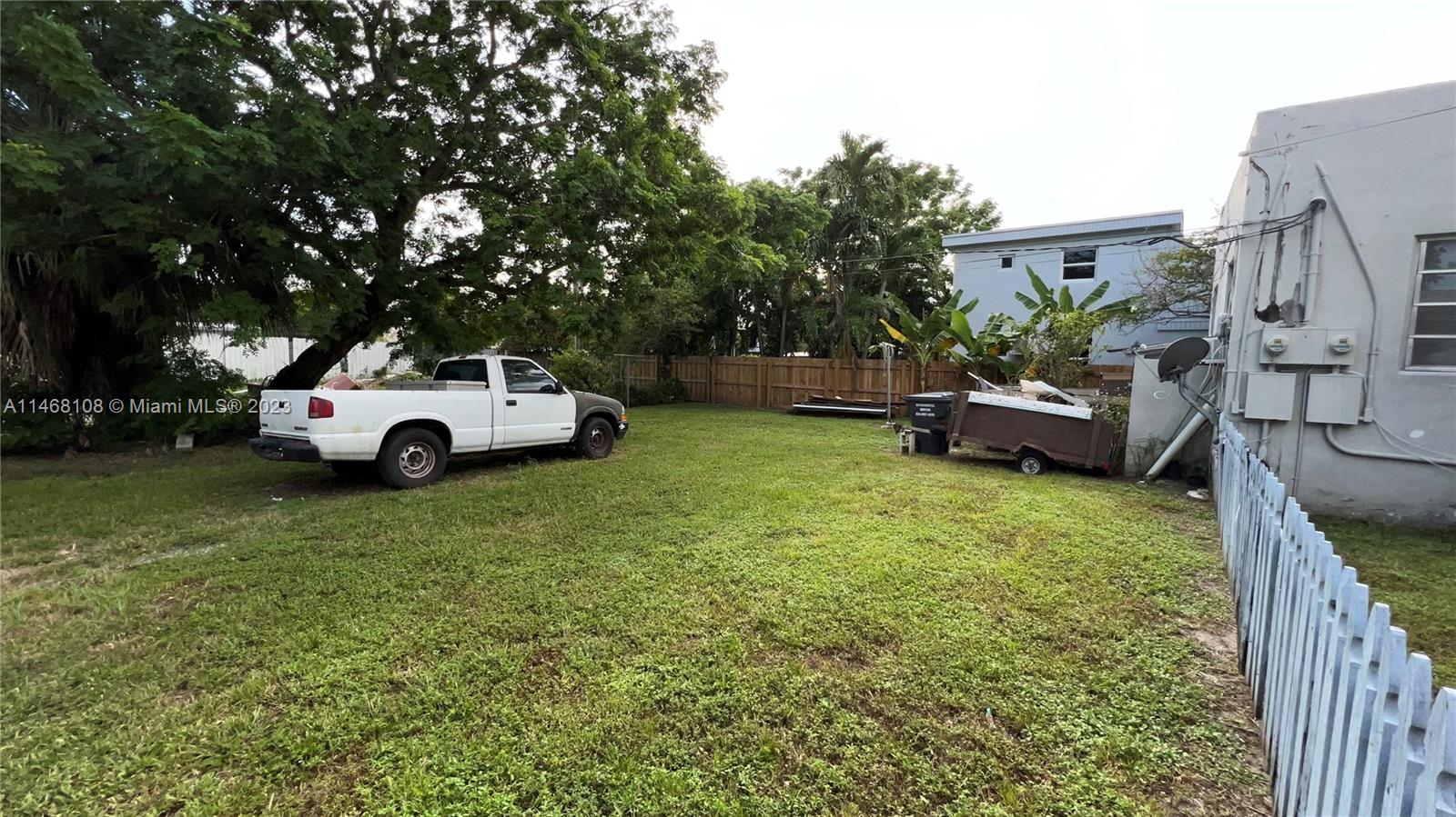 HOLLYWOOD PARK - Residential Income