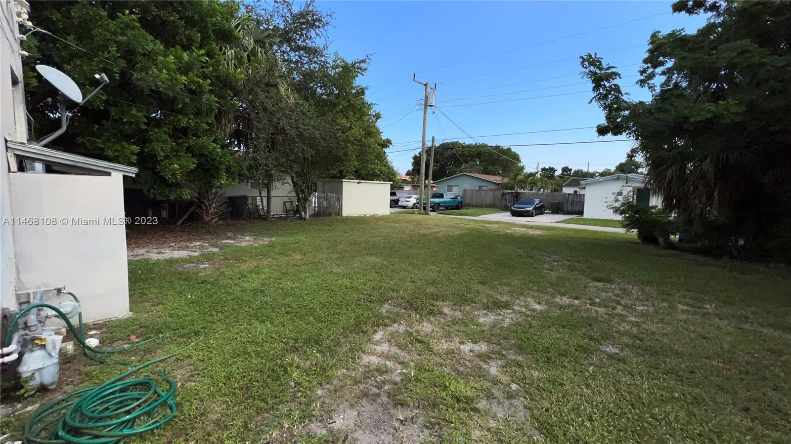 HOLLYWOOD PARK - Residential Income