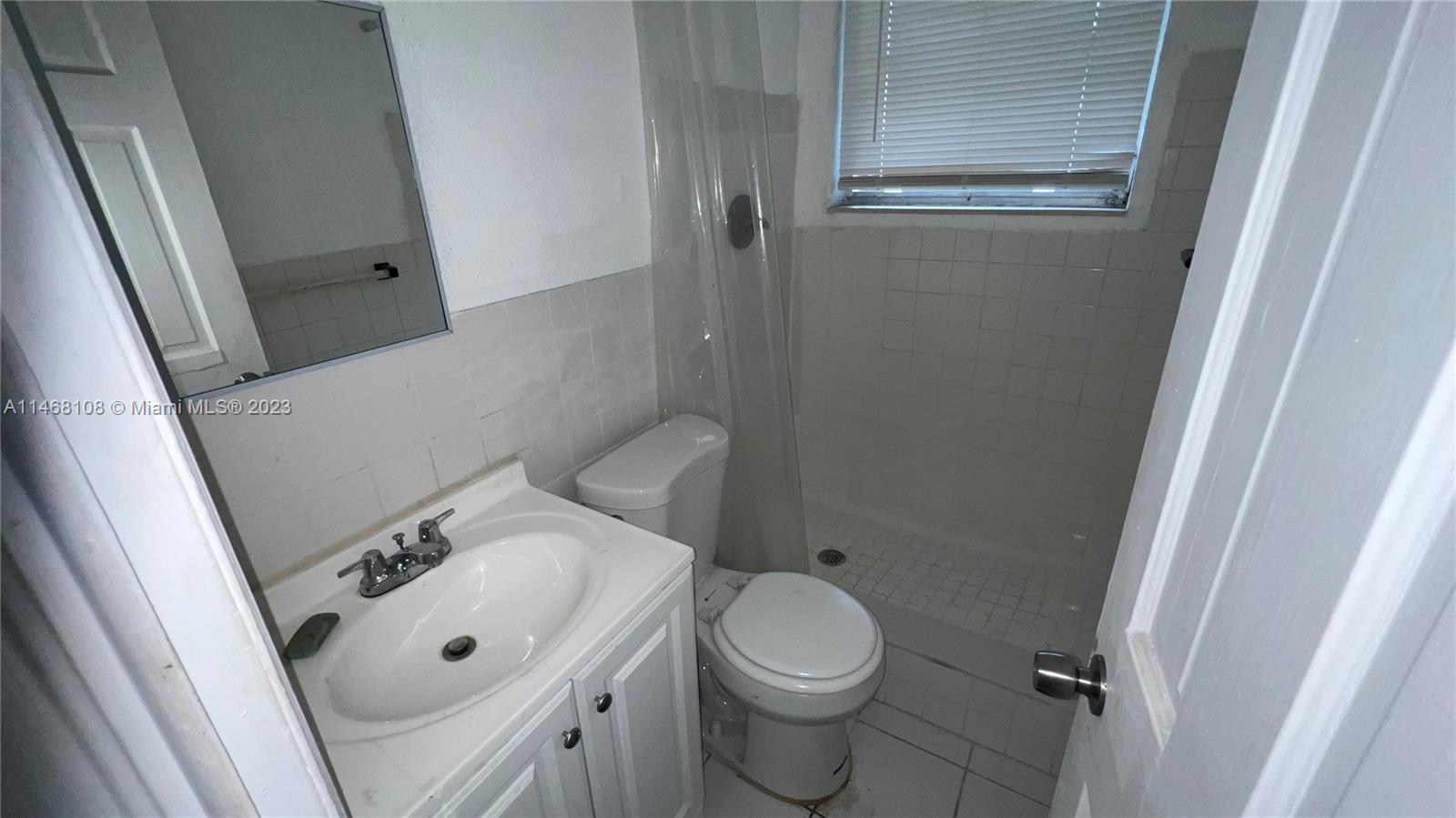 HOLLYWOOD PARK - Residential Income