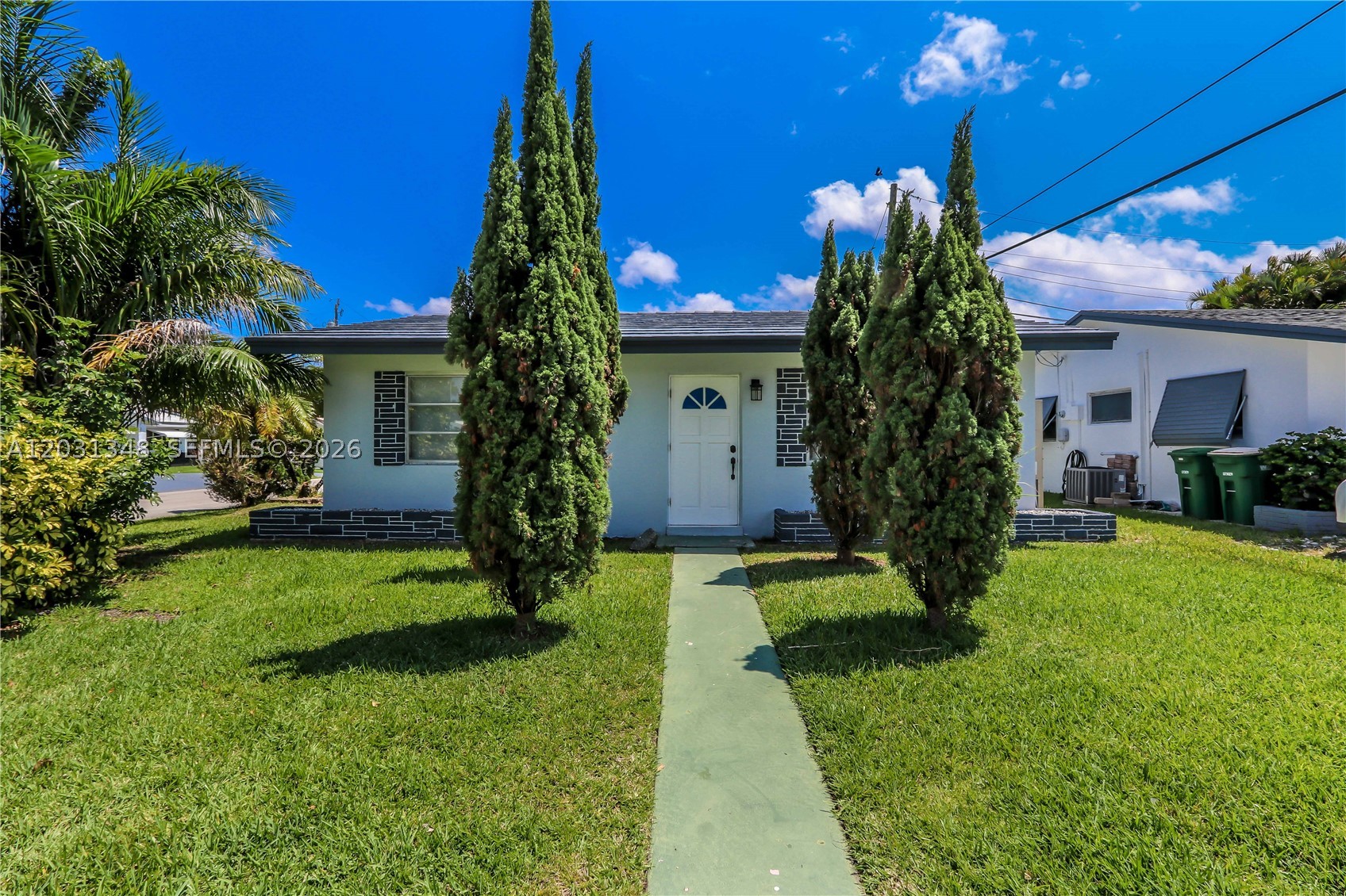 TAMARAC LAKES NORTH - Residential