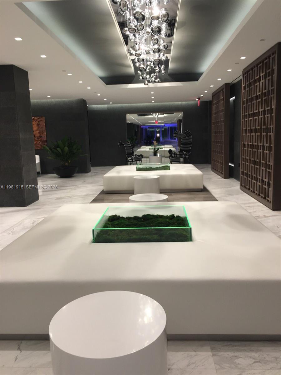 400 SUNNY ISLES CONDO WES - Residential
