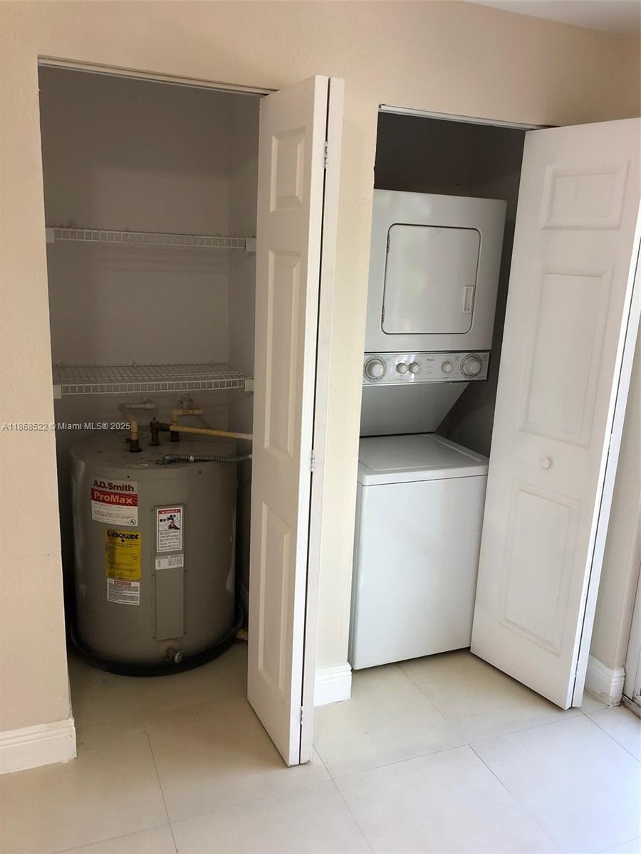 HENDERSON PARK CONDO - Residential Lease
