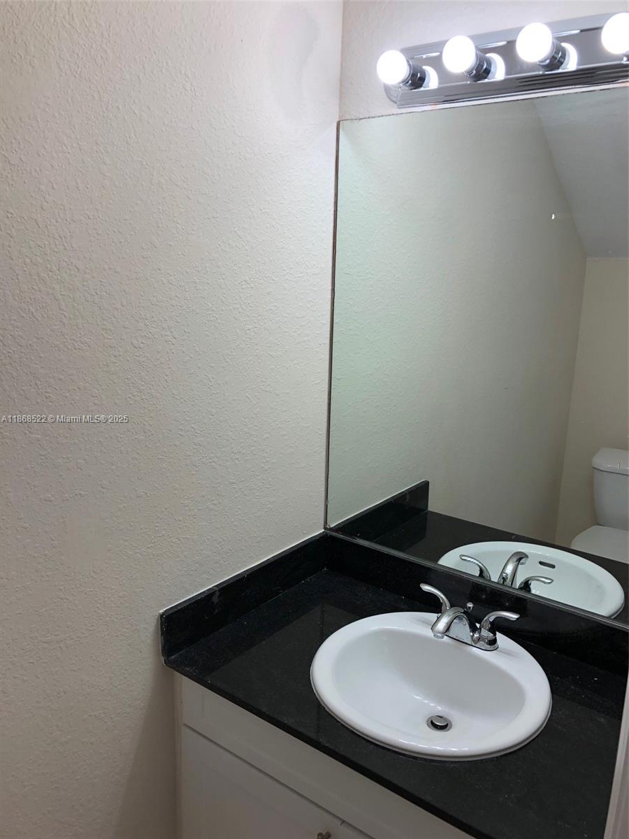 HENDERSON PARK CONDO - Residential Lease