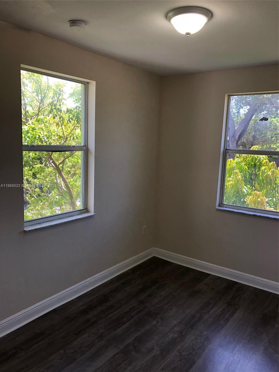 HENDERSON PARK CONDO - Residential Lease