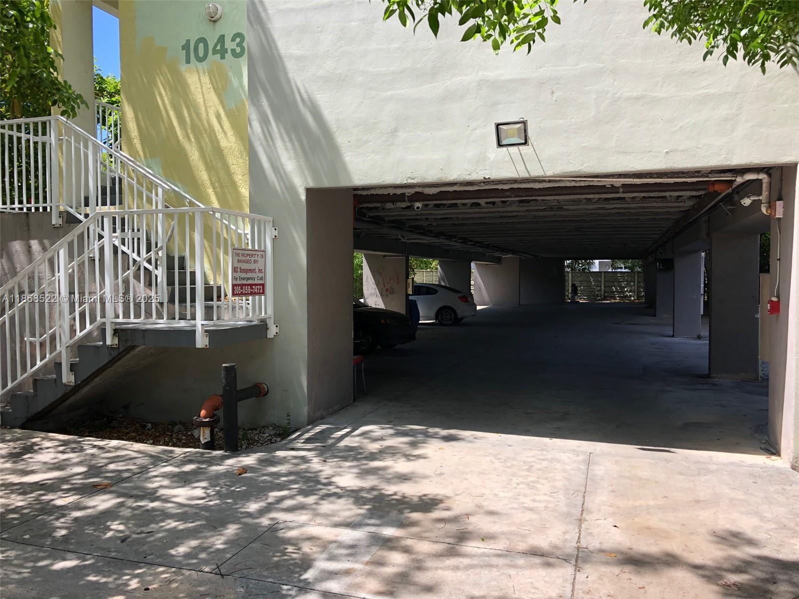 HENDERSON PARK CONDO - Residential Lease