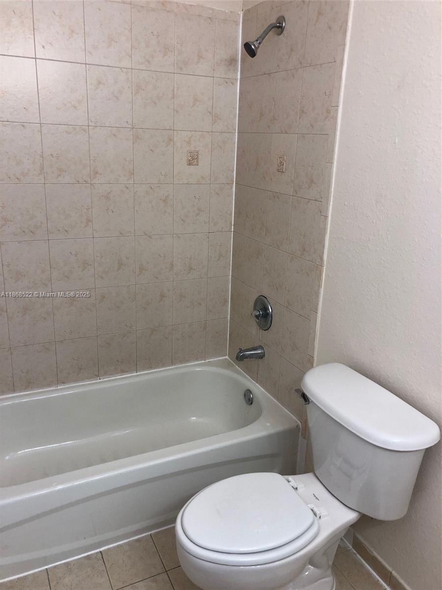 HENDERSON PARK CONDO - Residential Lease