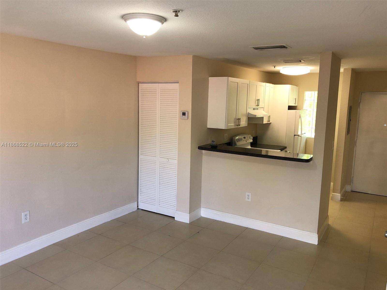 HENDERSON PARK CONDO - Residential Lease