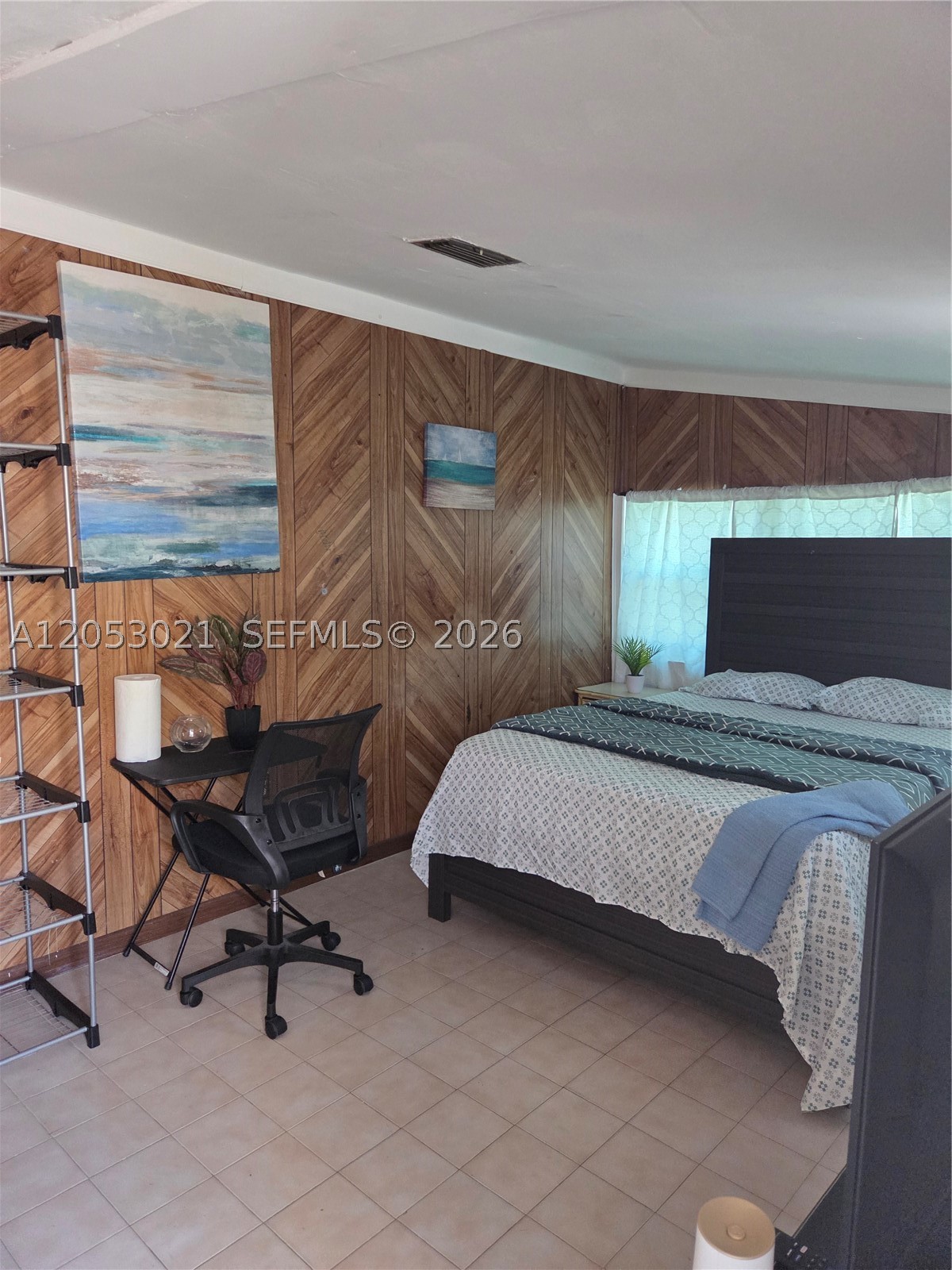 IVES ESTATES SEC 1 - Residential Lease
