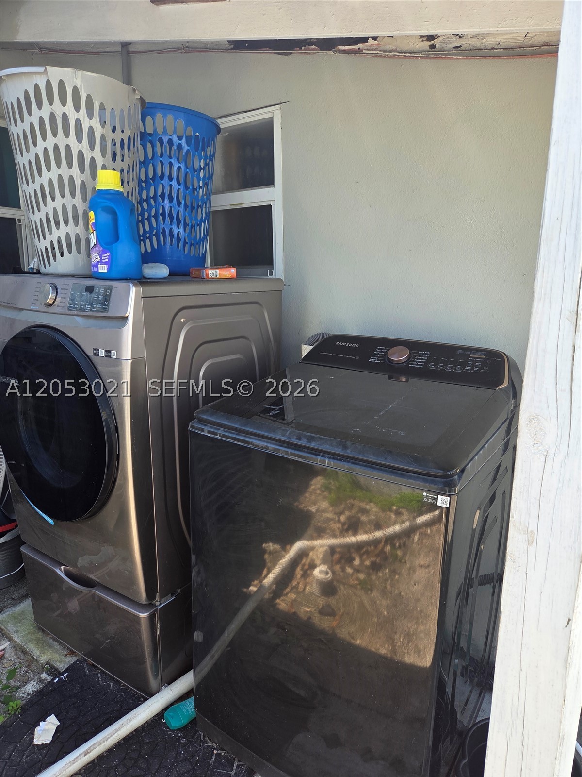 IVES ESTATES SEC 1 - Residential Lease