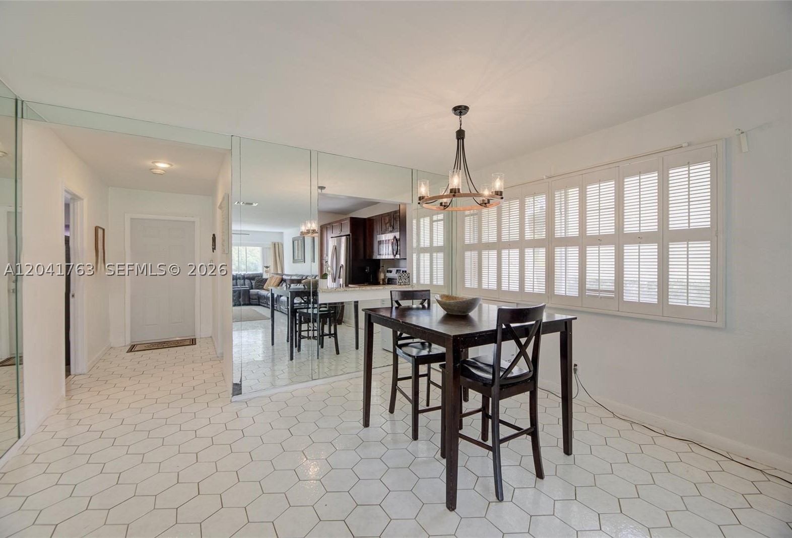 SPYGLASS CONDOMINIUM 1 - Residential Lease