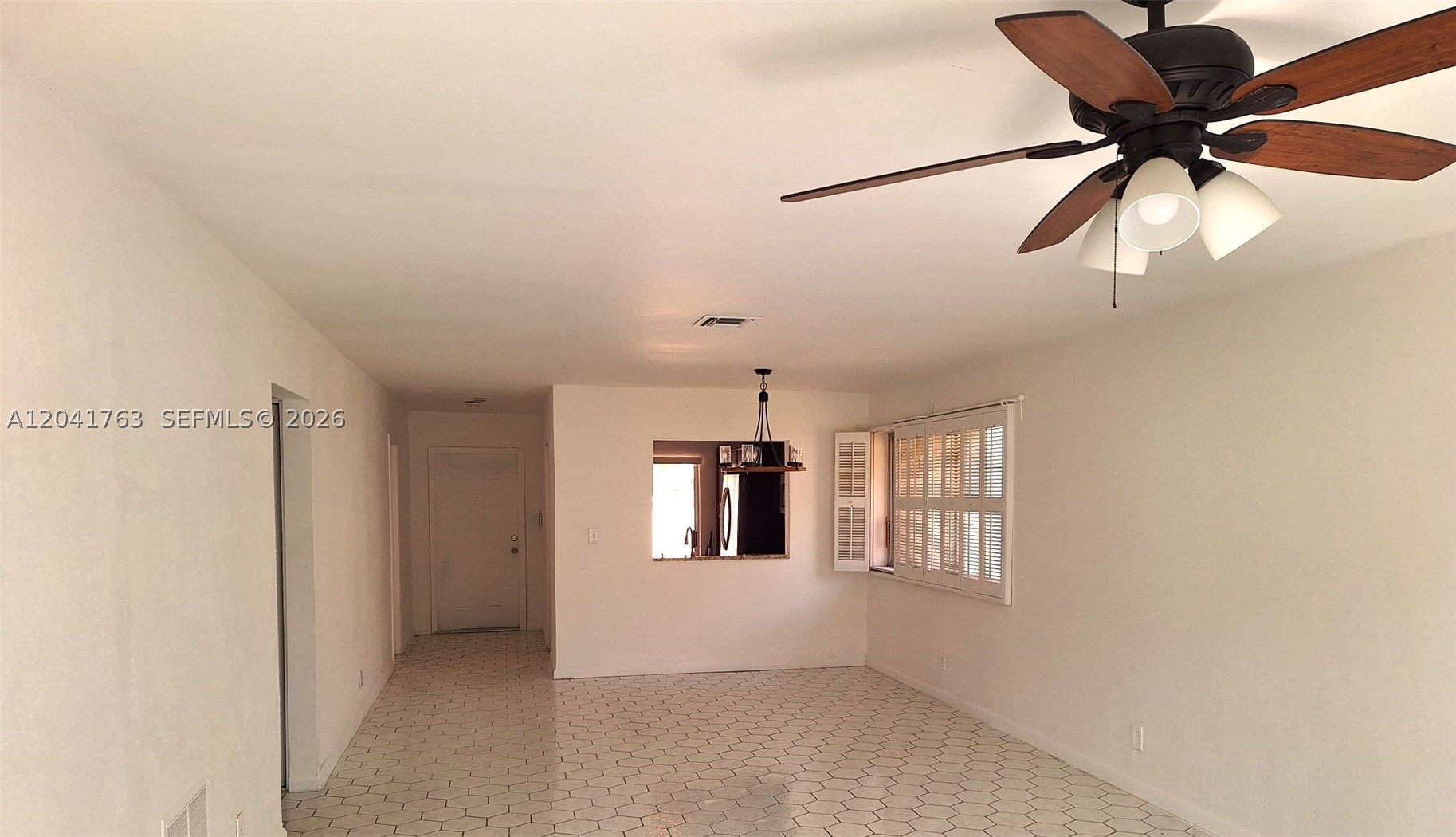 SPYGLASS CONDOMINIUM 1 - Residential Lease
