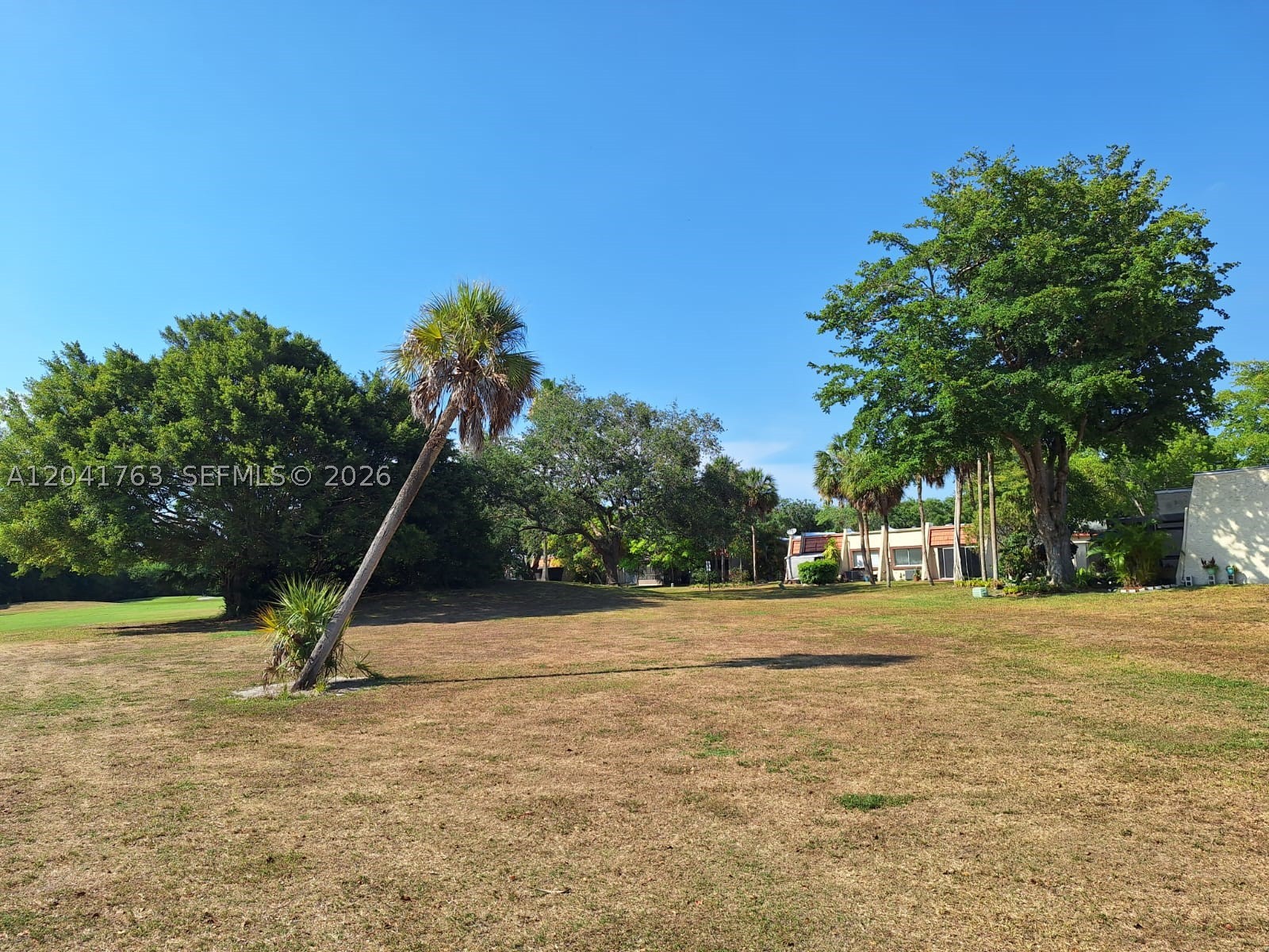 SPYGLASS CONDOMINIUM 1 - Residential Lease