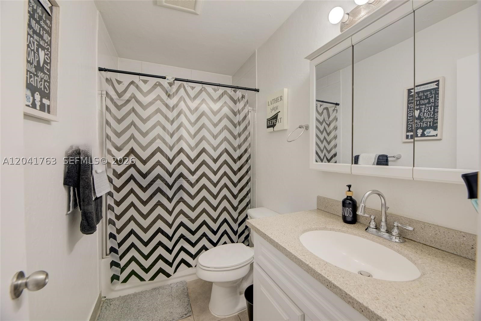 SPYGLASS CONDOMINIUM 1 - Residential Lease