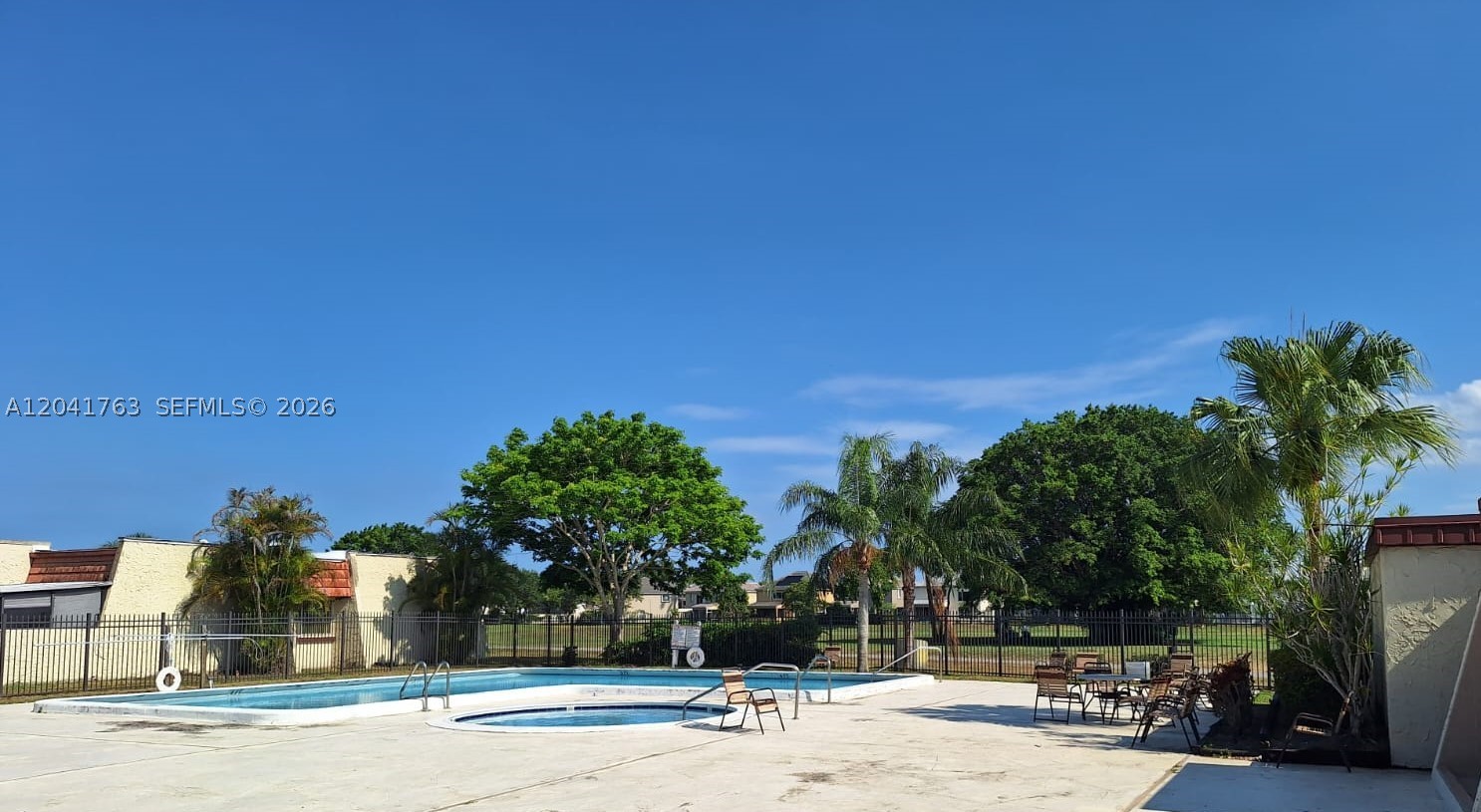 SPYGLASS CONDOMINIUM 1 - Residential Lease