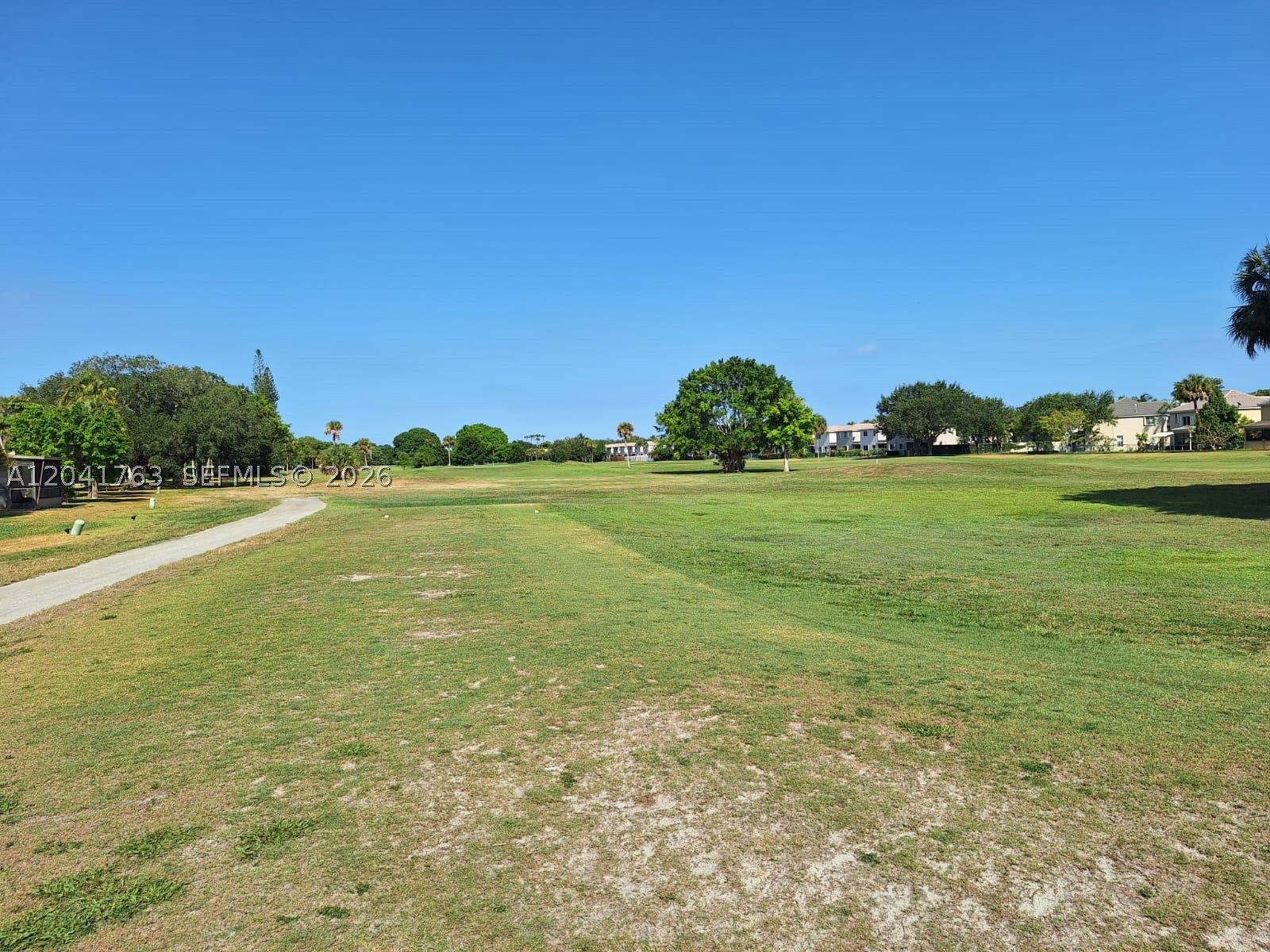 SPYGLASS CONDOMINIUM 1 - Residential Lease