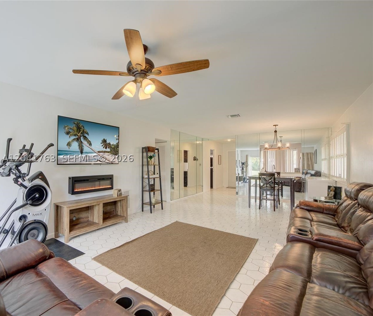 SPYGLASS CONDOMINIUM 1 - Residential Lease