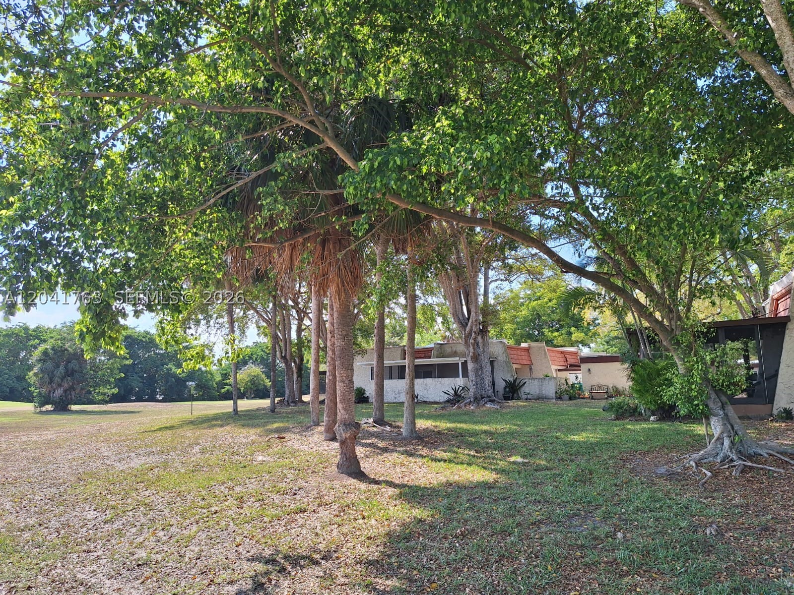 SPYGLASS CONDOMINIUM 1 - Residential Lease