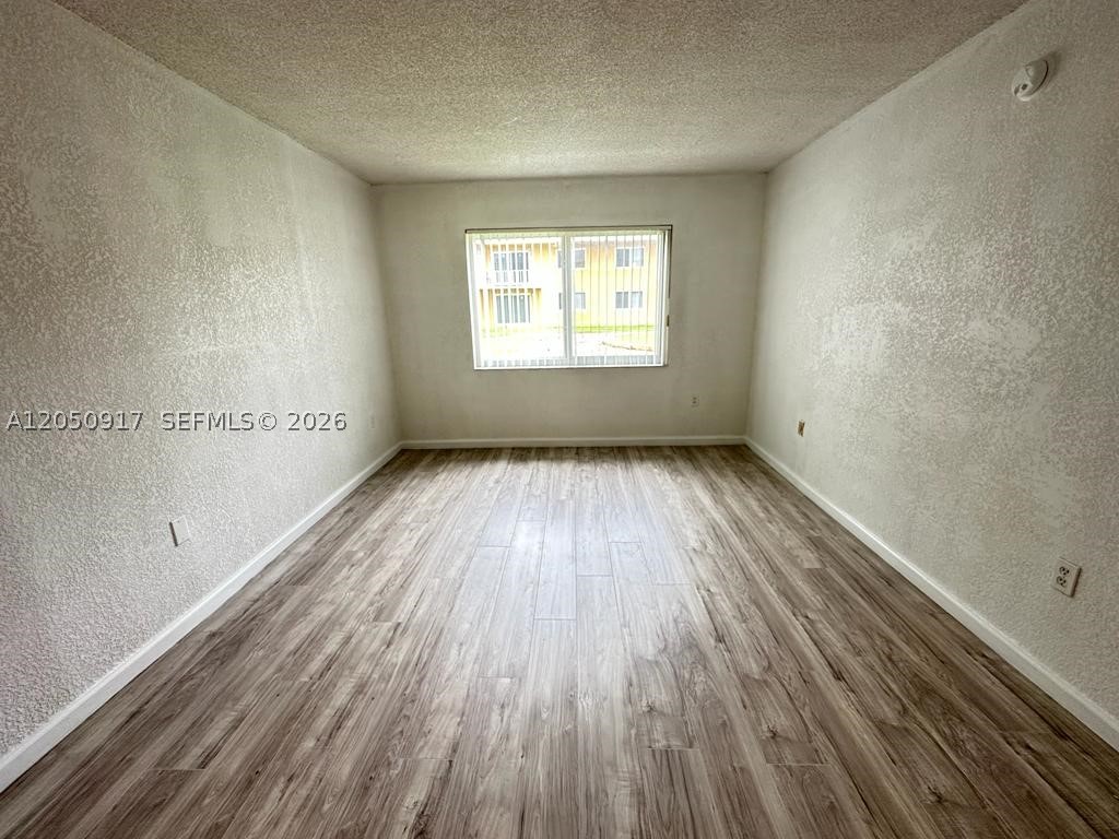 NEW WORLD CONDO APTS IV - Residential