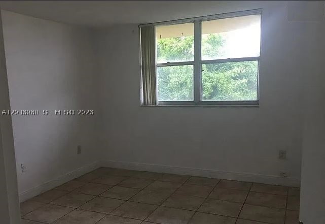 BAYVIEW PALMS CONDO - Residential Lease