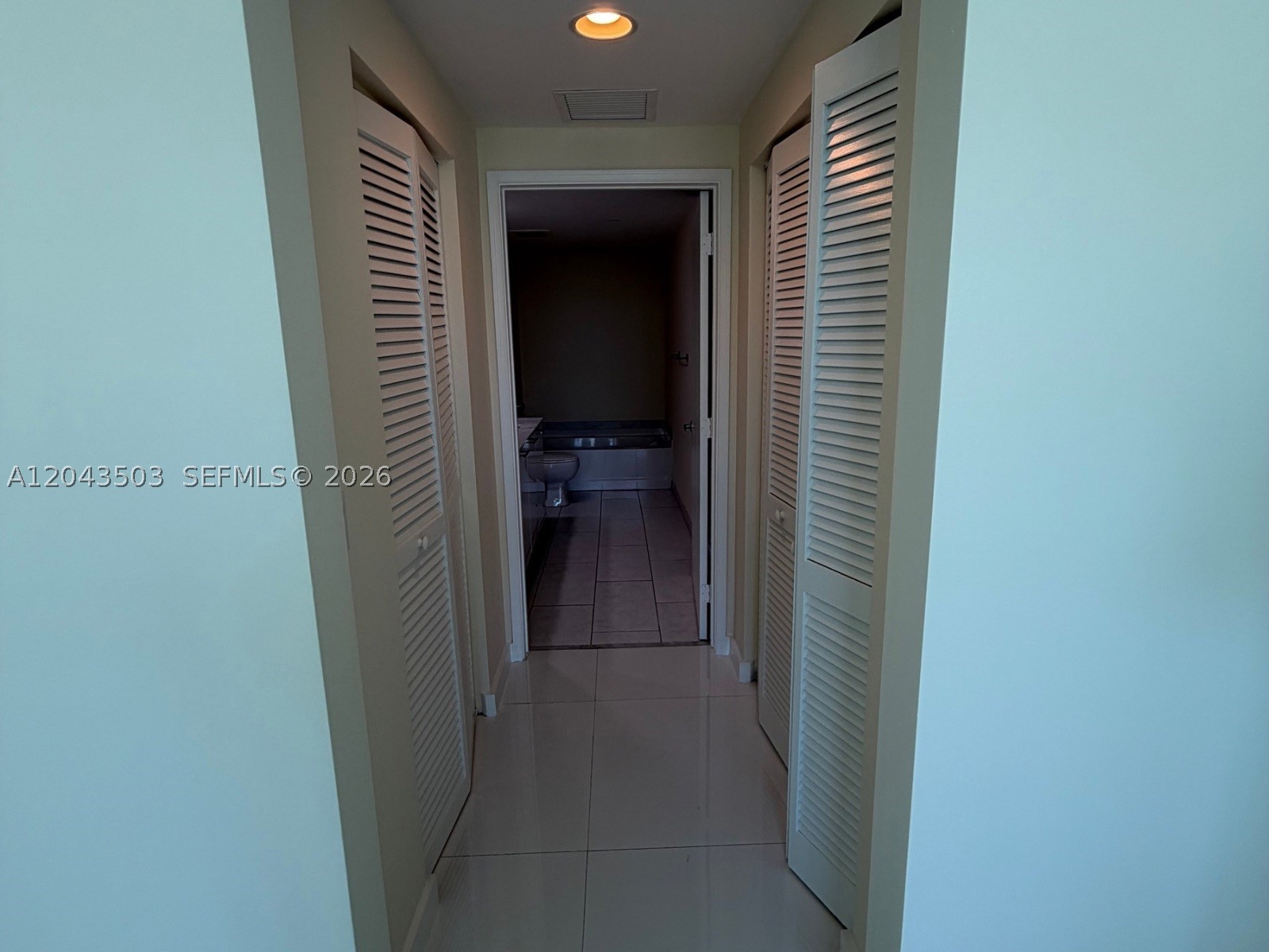 THE PLAZA 901 BRICKELL CO - Residential Lease