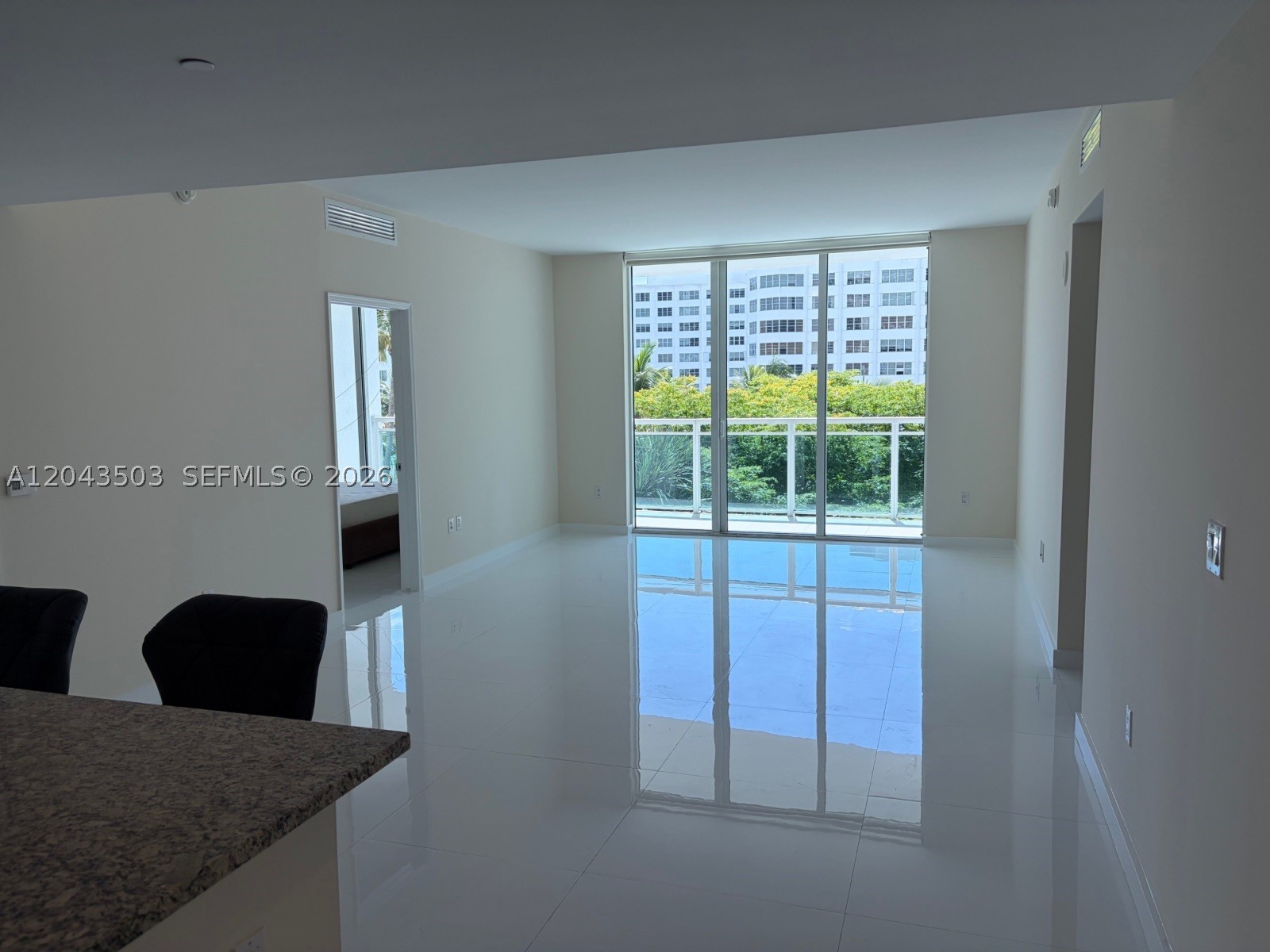 THE PLAZA 901 BRICKELL CO - Residential Lease
