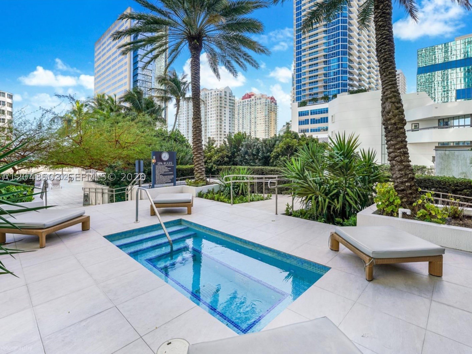 THE PLAZA 901 BRICKELL CO - Residential Lease