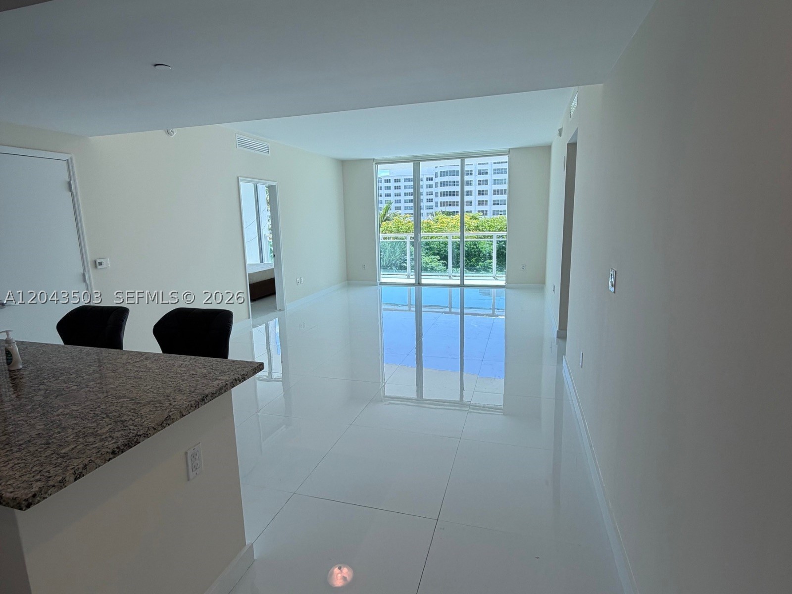 THE PLAZA 901 BRICKELL CO - Residential Lease