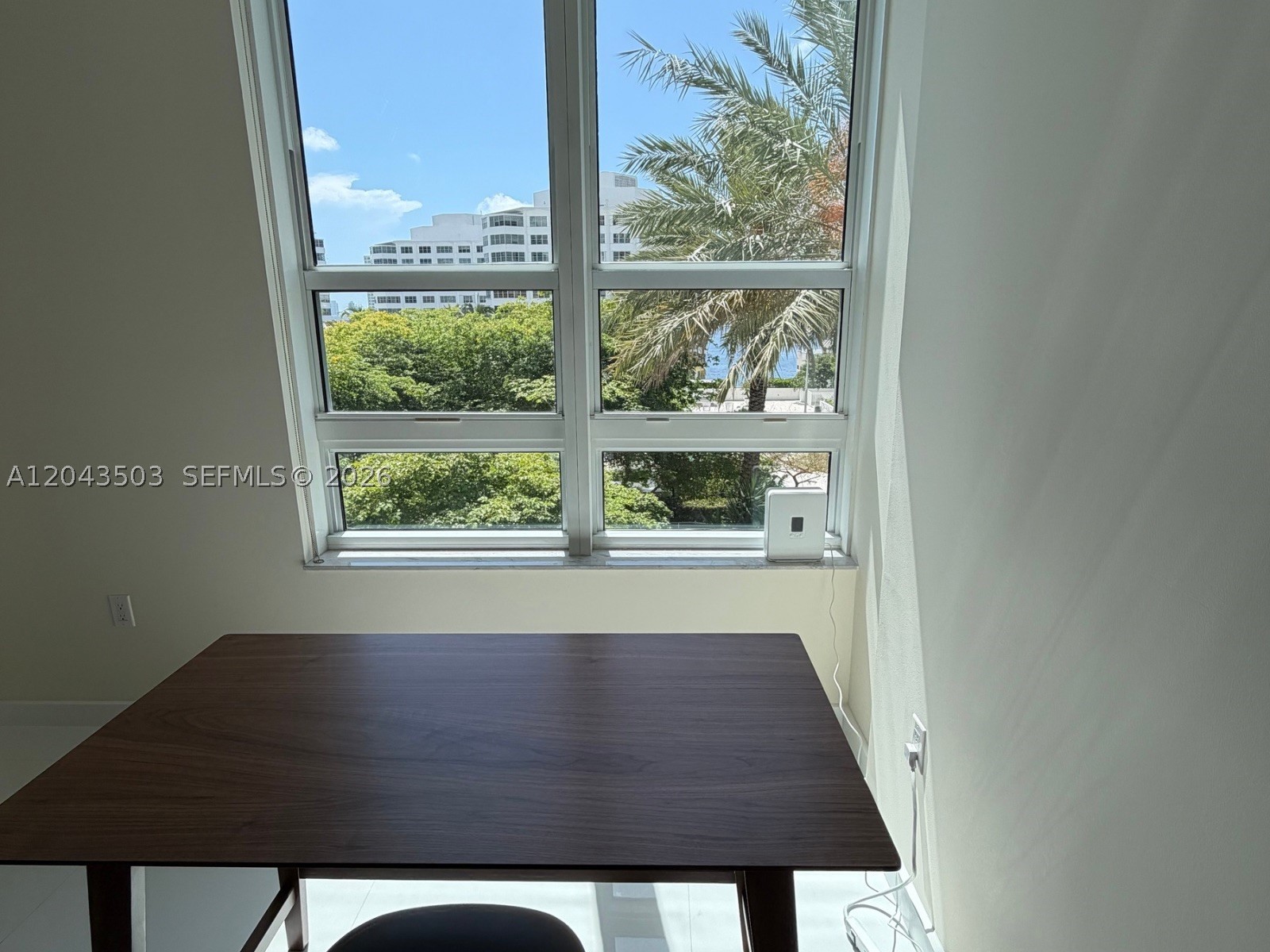 THE PLAZA 901 BRICKELL CO - Residential Lease
