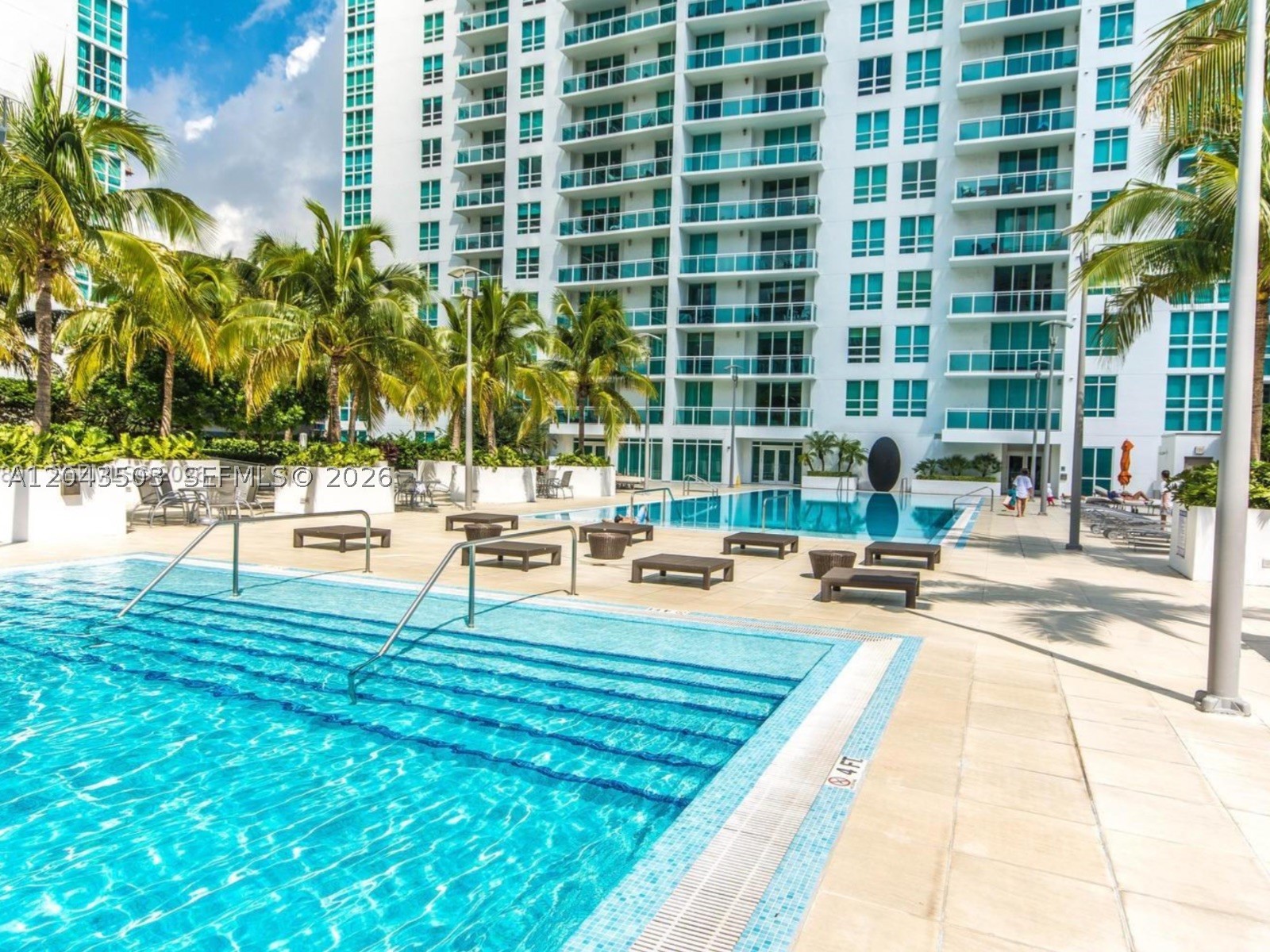 THE PLAZA 901 BRICKELL CO - Residential Lease