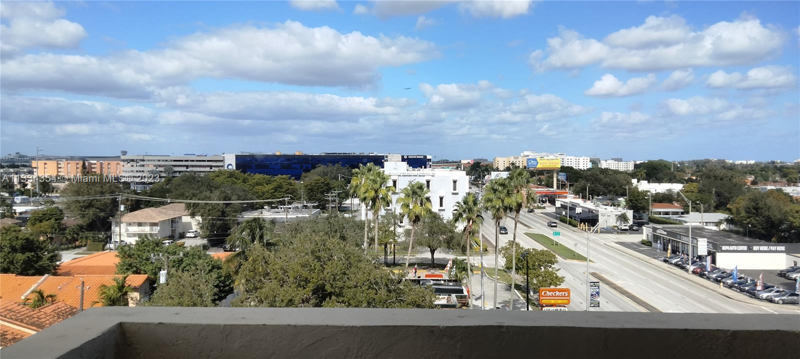 LE JEUNE HOUSE CONDO - Residential