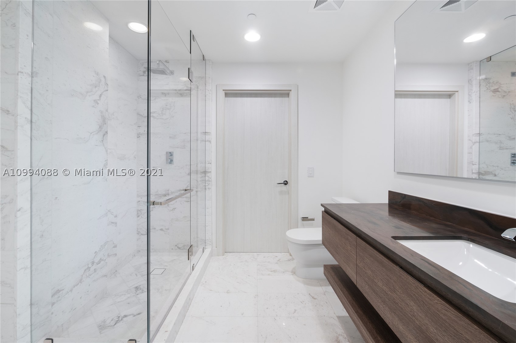 OCEANA KEY BISCAYNE CONDO - Residential