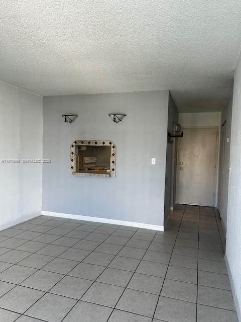 YOLANDA VILLAS CONDO - Residential