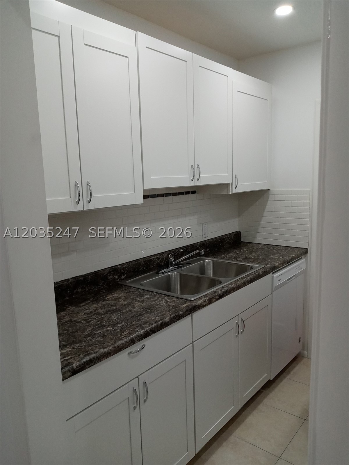 HAVEN HOUSE NO 3 CONDO - Residential