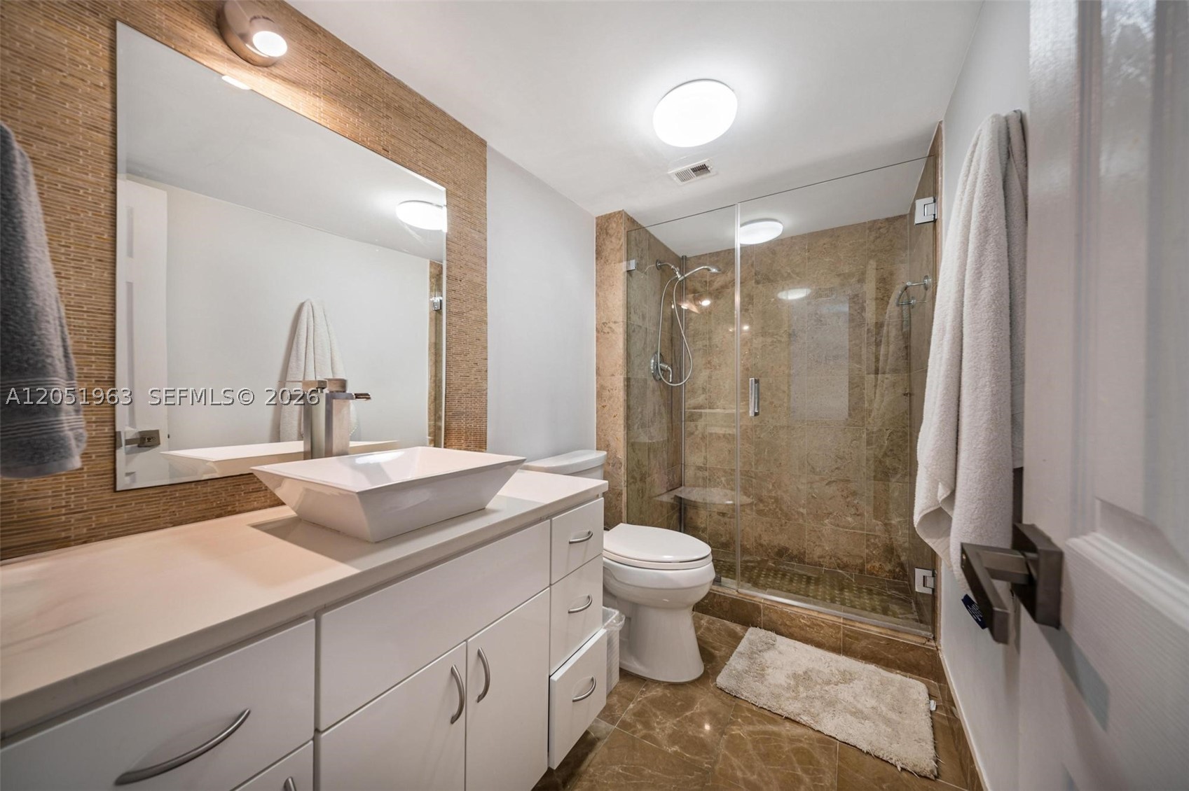 ARLEN BEACH CONDO - Residential Lease