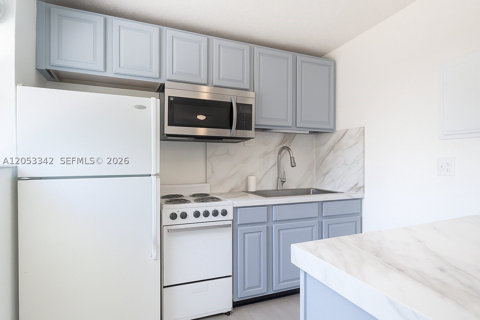 RIVERSIDE ADD AMEN PLAT - Residential Income