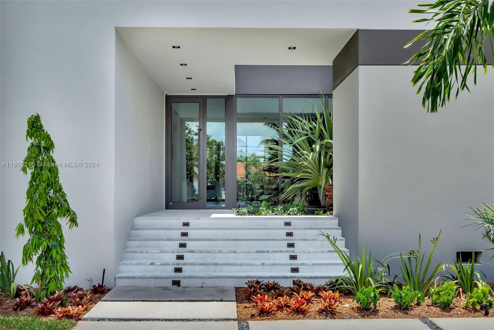 EASTERN SHORES - Residential