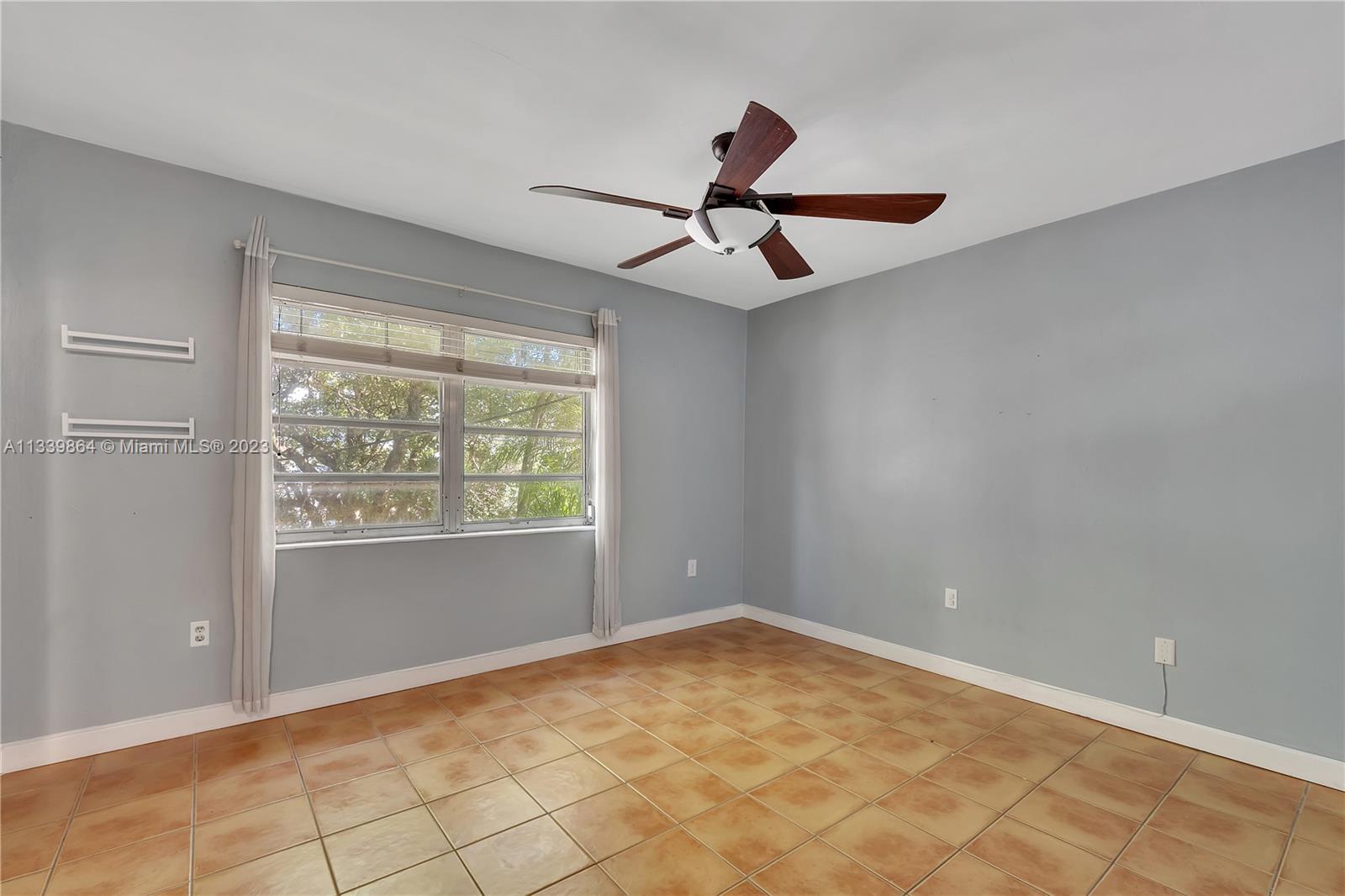 TRACY CONDO - Residential