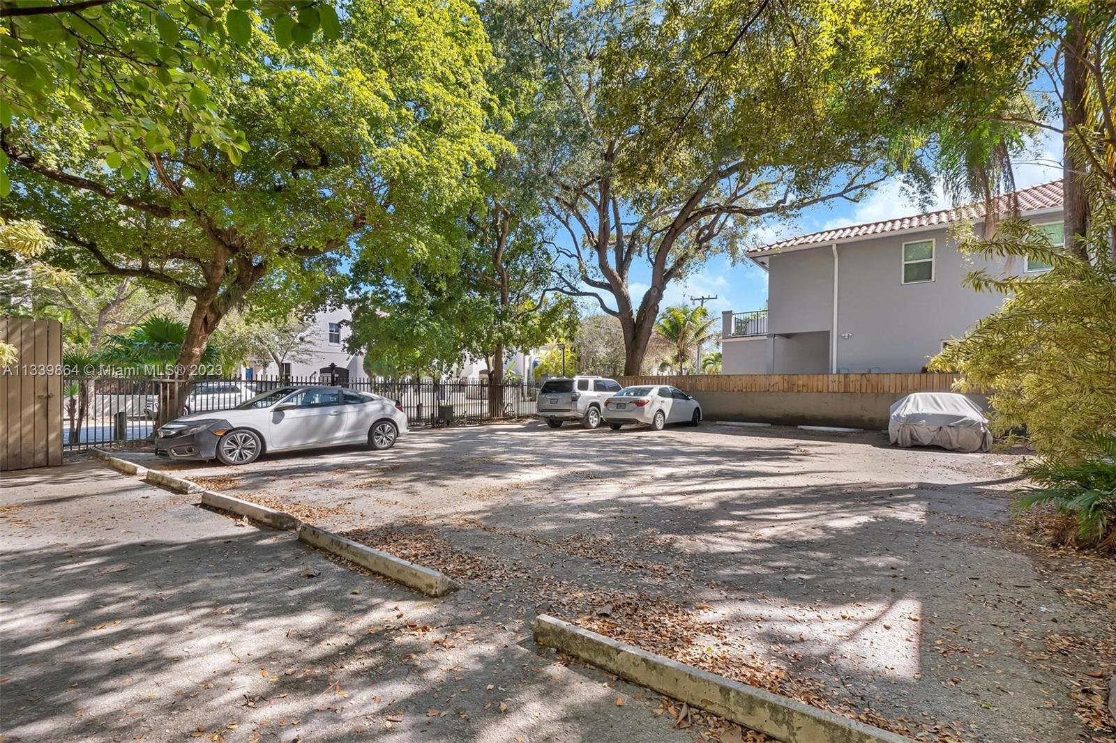 TRACY CONDO - Residential